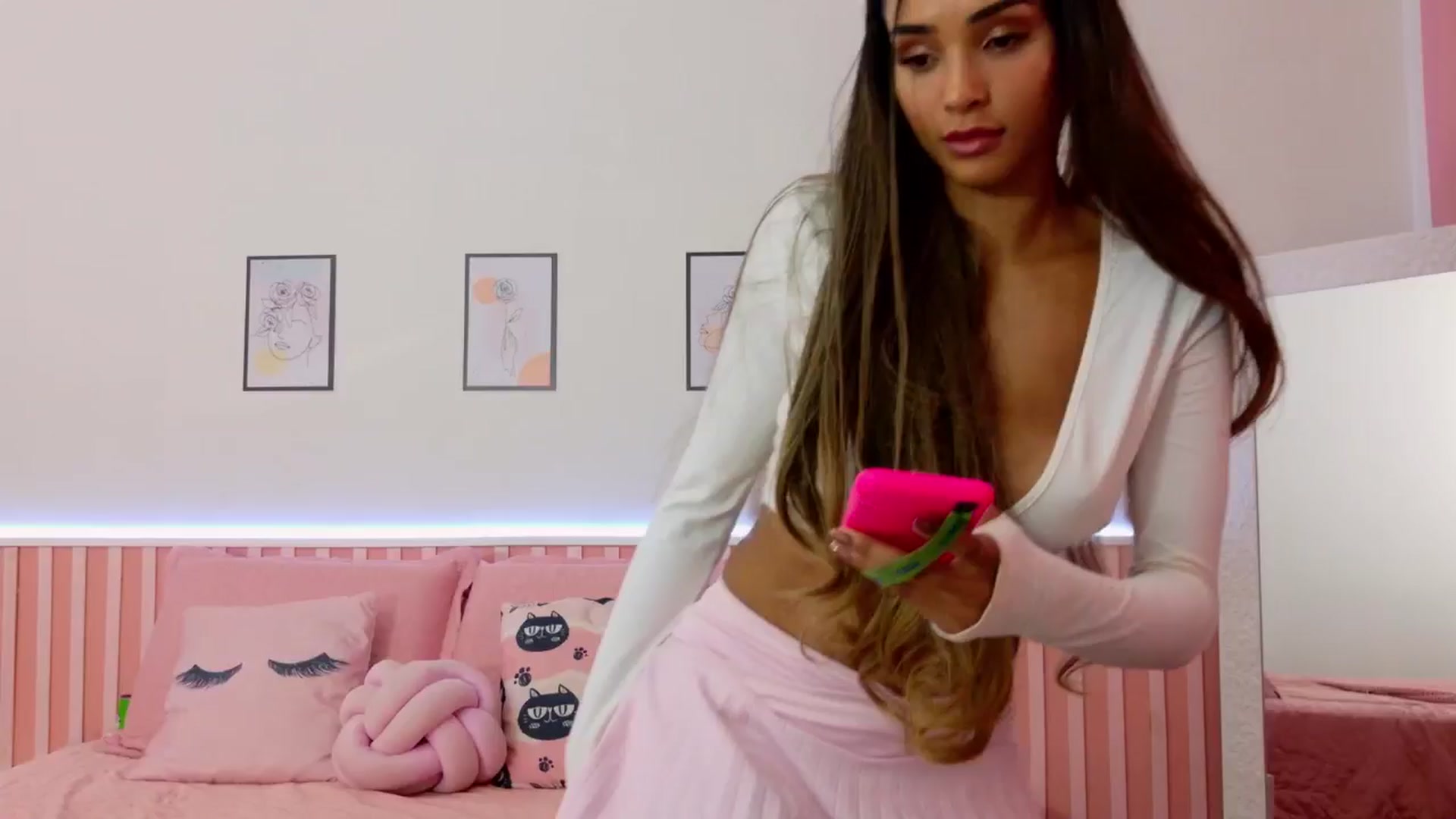 Gallery image thumbnail from Helen9g38's myfreecams stream on, 02/01/2025, 18:41 image 19 of 20