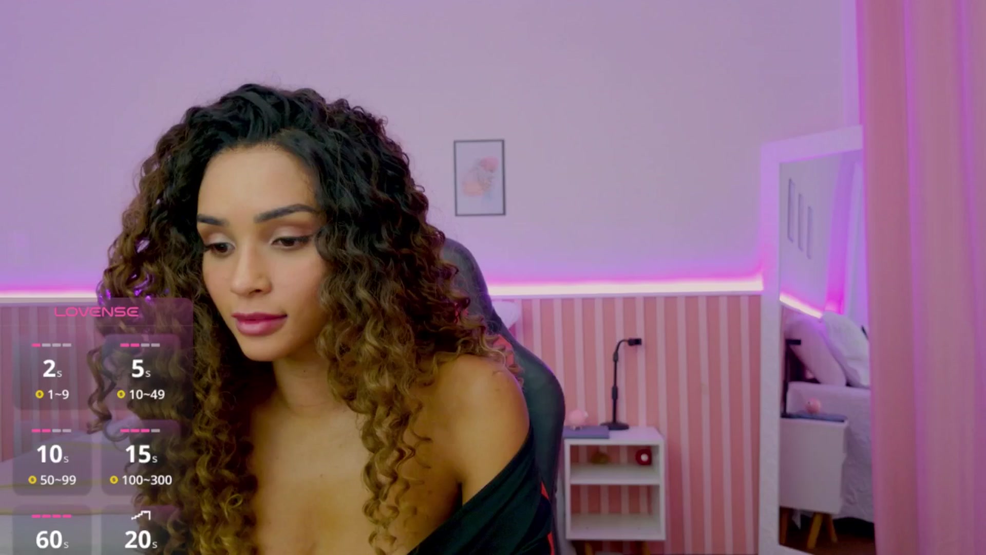 Gallery image thumbnail from Helen9g38's myfreecams stream on, 04/08/2025, 21:26 image 15 of 20