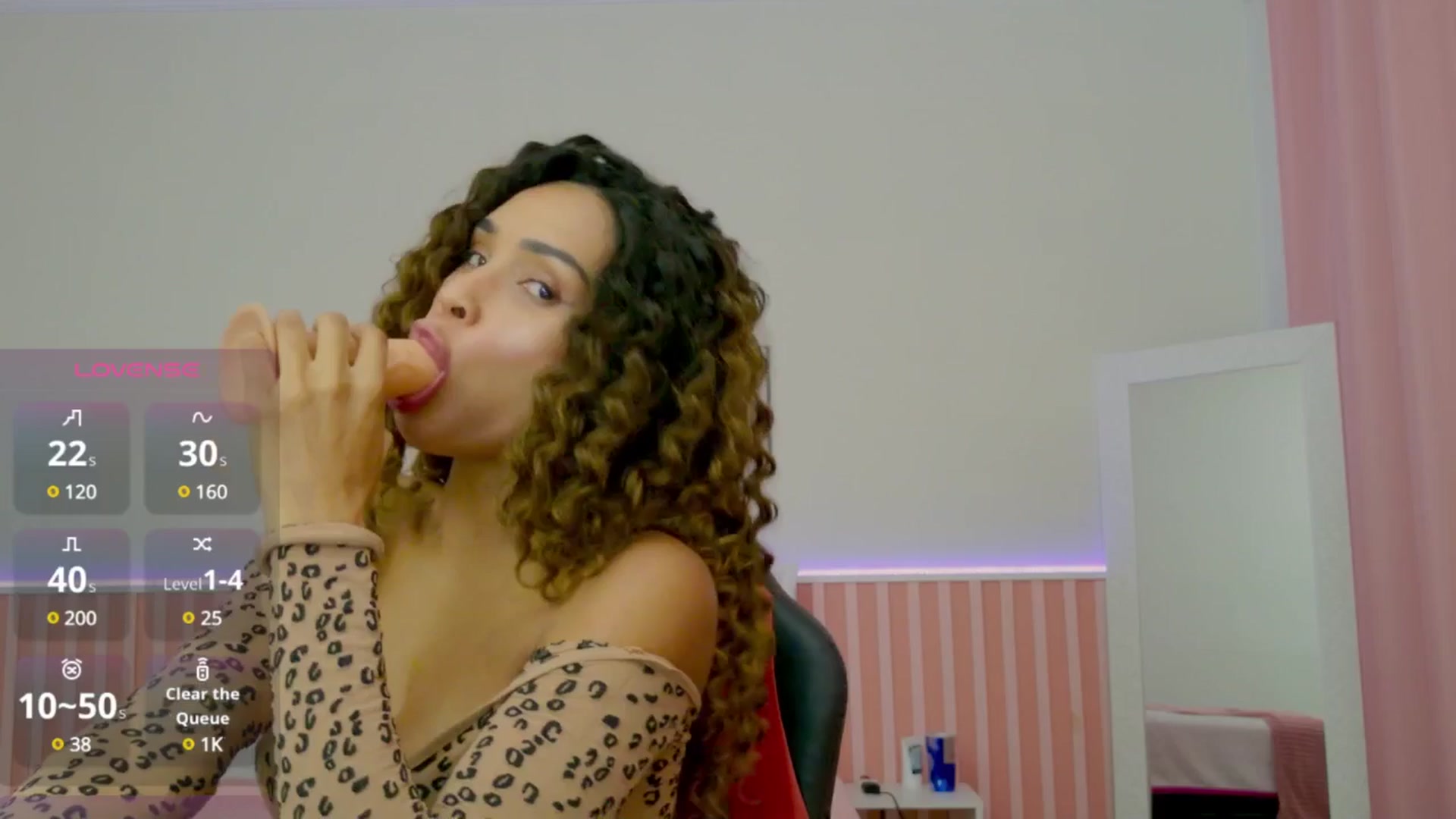 Gallery image thumbnail from Helen9g38's myfreecams stream on, 05/26/2025, 17:29 image 10 of 20