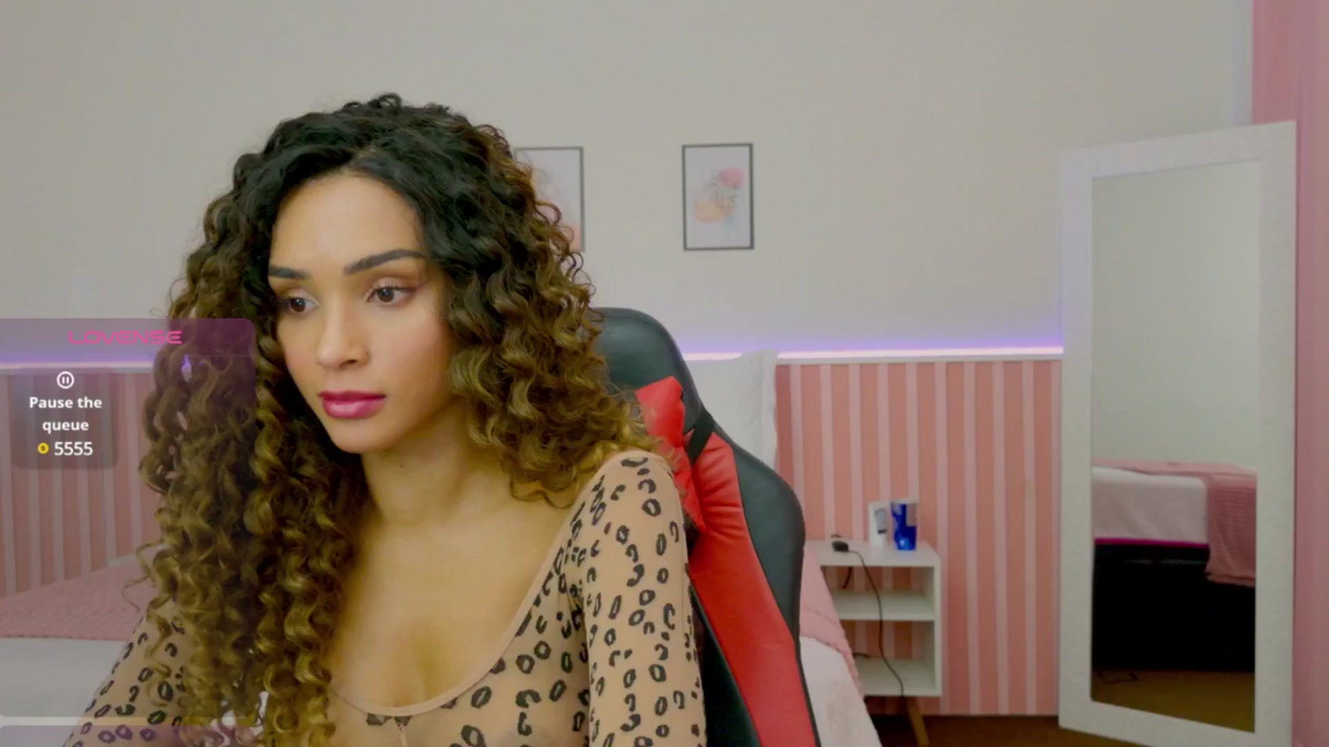 Gallery image thumbnail from Helen9g38's myfreecams stream on, 05/26/2025, 18:20 image 8 of 20