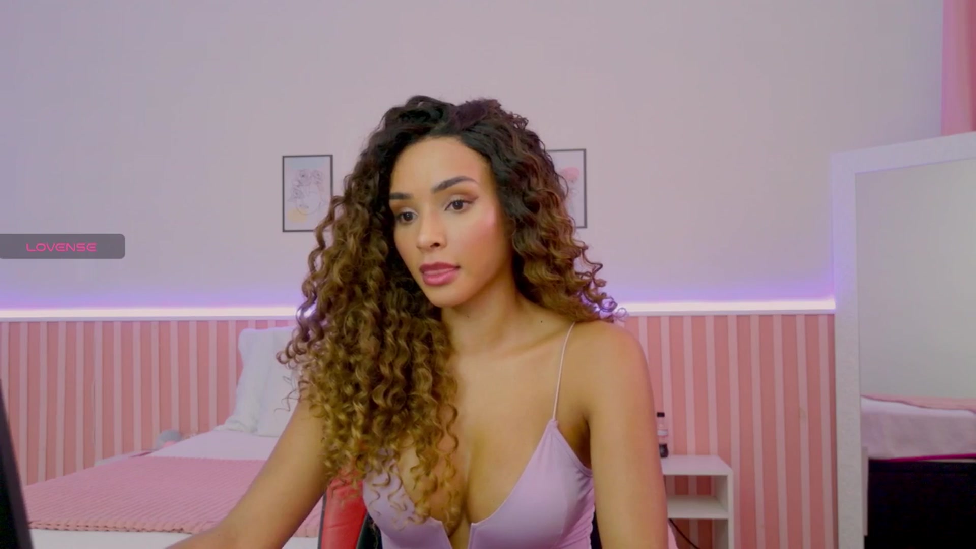 Gallery image thumbnail from Helen9g38's myfreecams stream on, 05/29/2025, 17:51 image 11 of 20