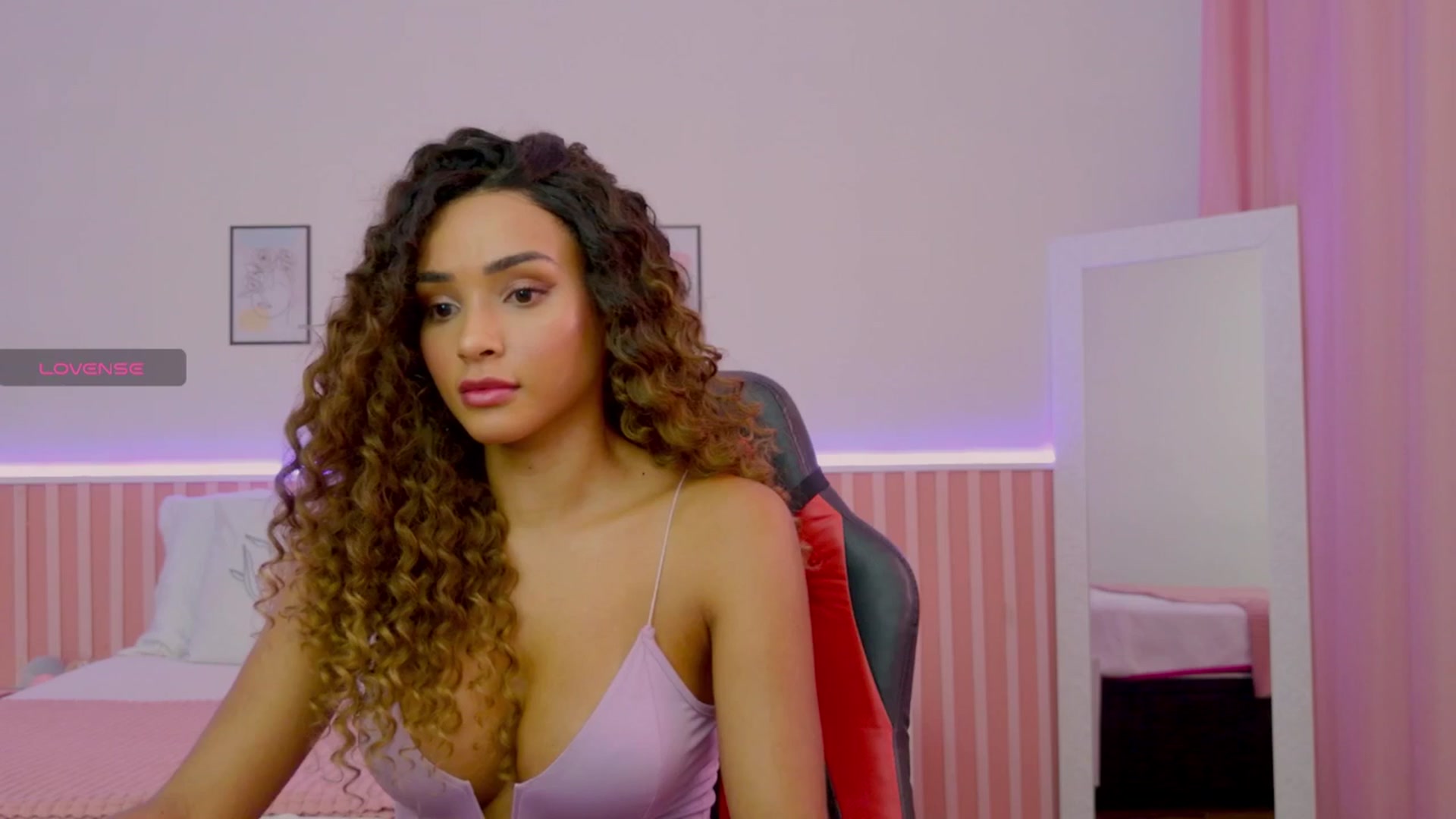 Gallery image thumbnail from Helen9g38's myfreecams stream on, 05/29/2025, 17:51 image 6 of 20