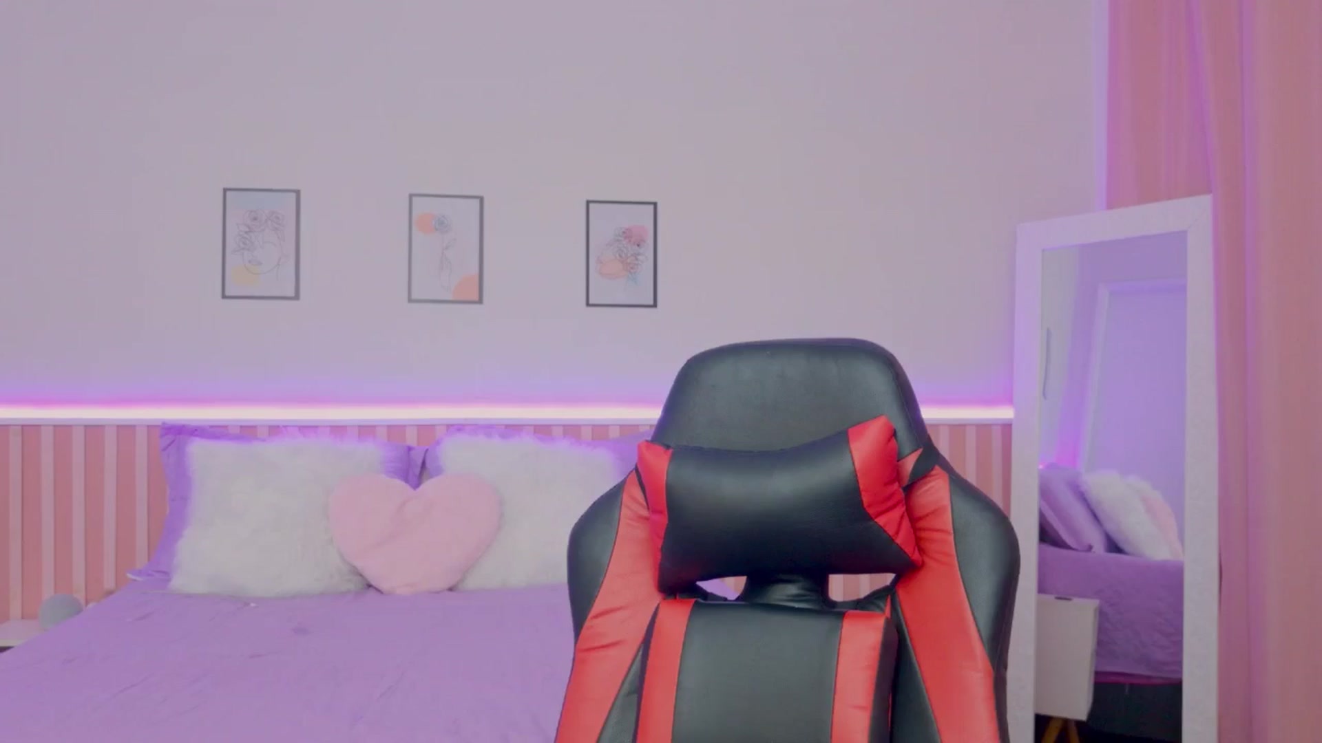 Gallery image thumbnail from Helen9g38's myfreecams stream on, 09/04/2025, 15:24 image 4 of 20