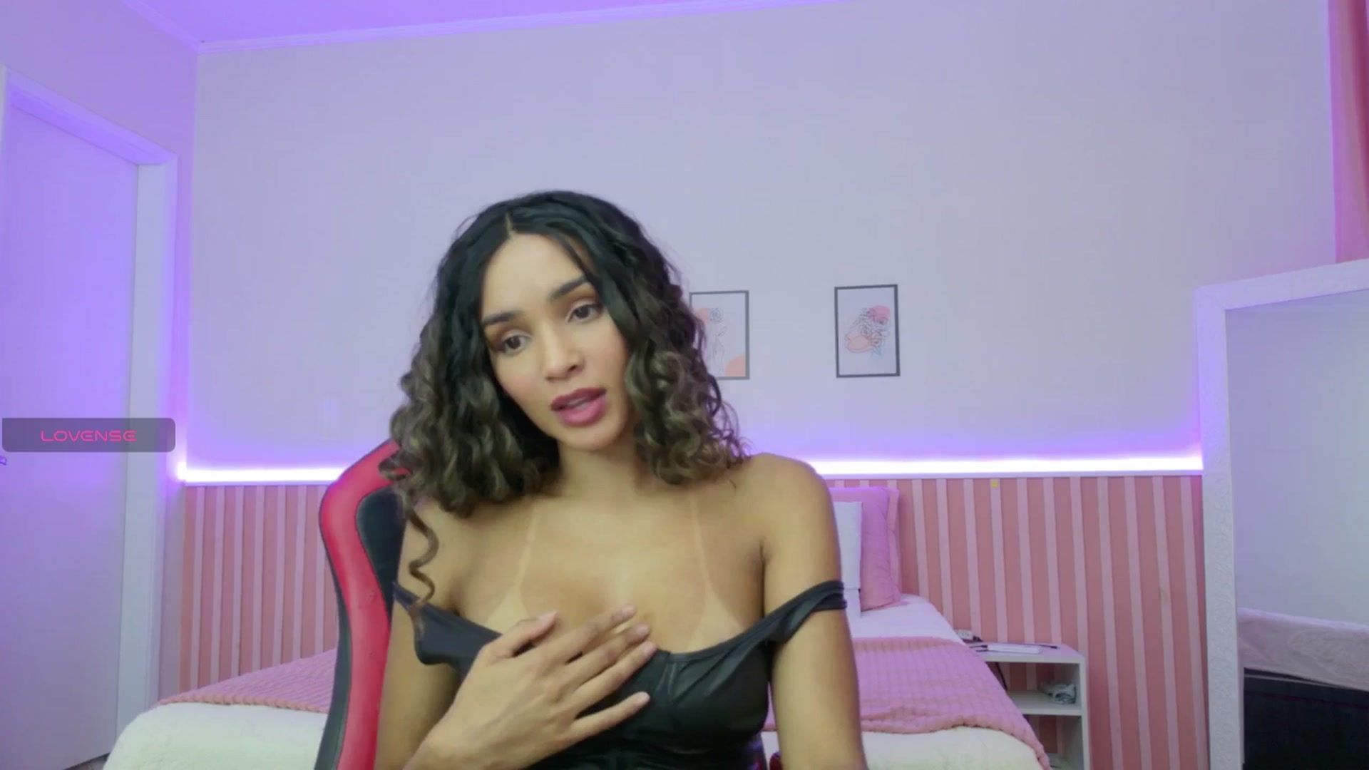 Gallery image thumbnail from Helen9g38's myfreecams stream on, 10/16/2025, 10:32 image 20 of 20