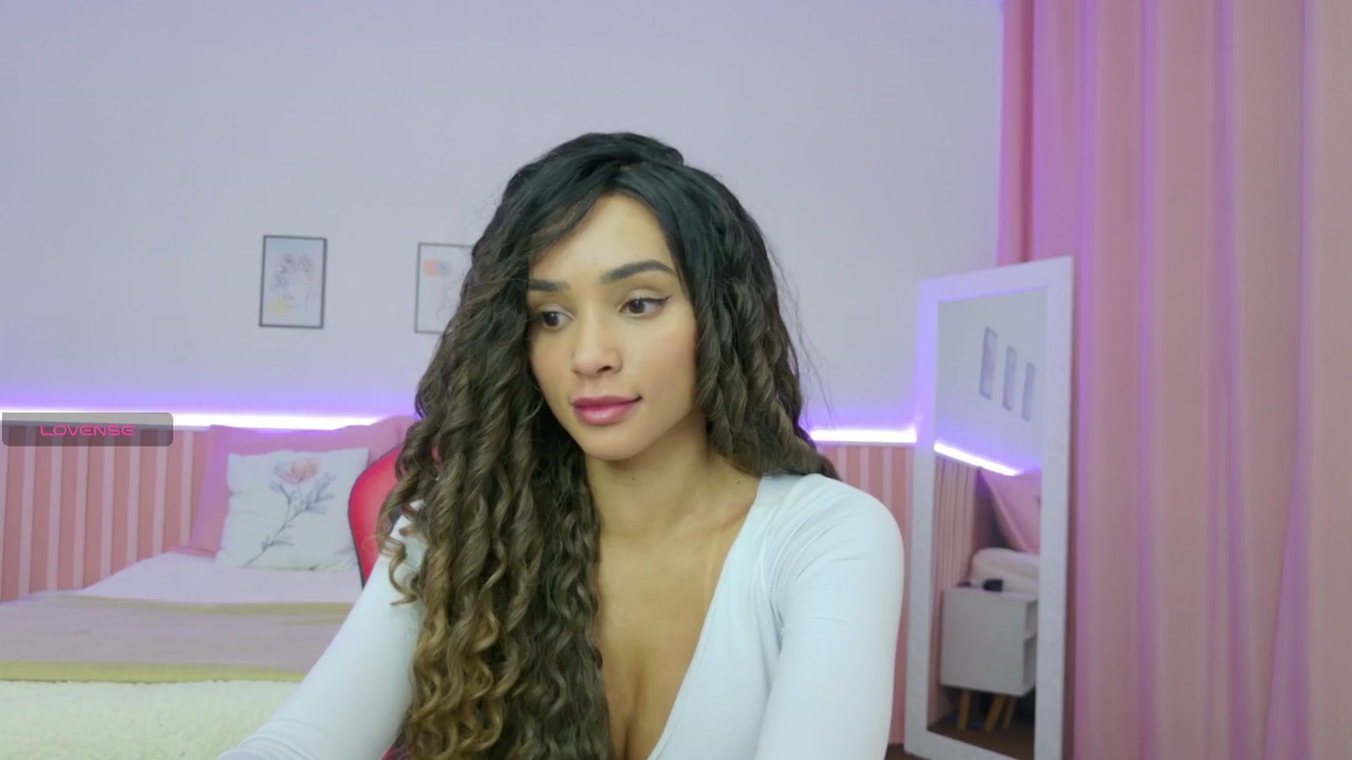 Gallery image thumbnail from Helen9g38's myfreecams stream on, 10/23/2025, 21:31 image 9 of 20