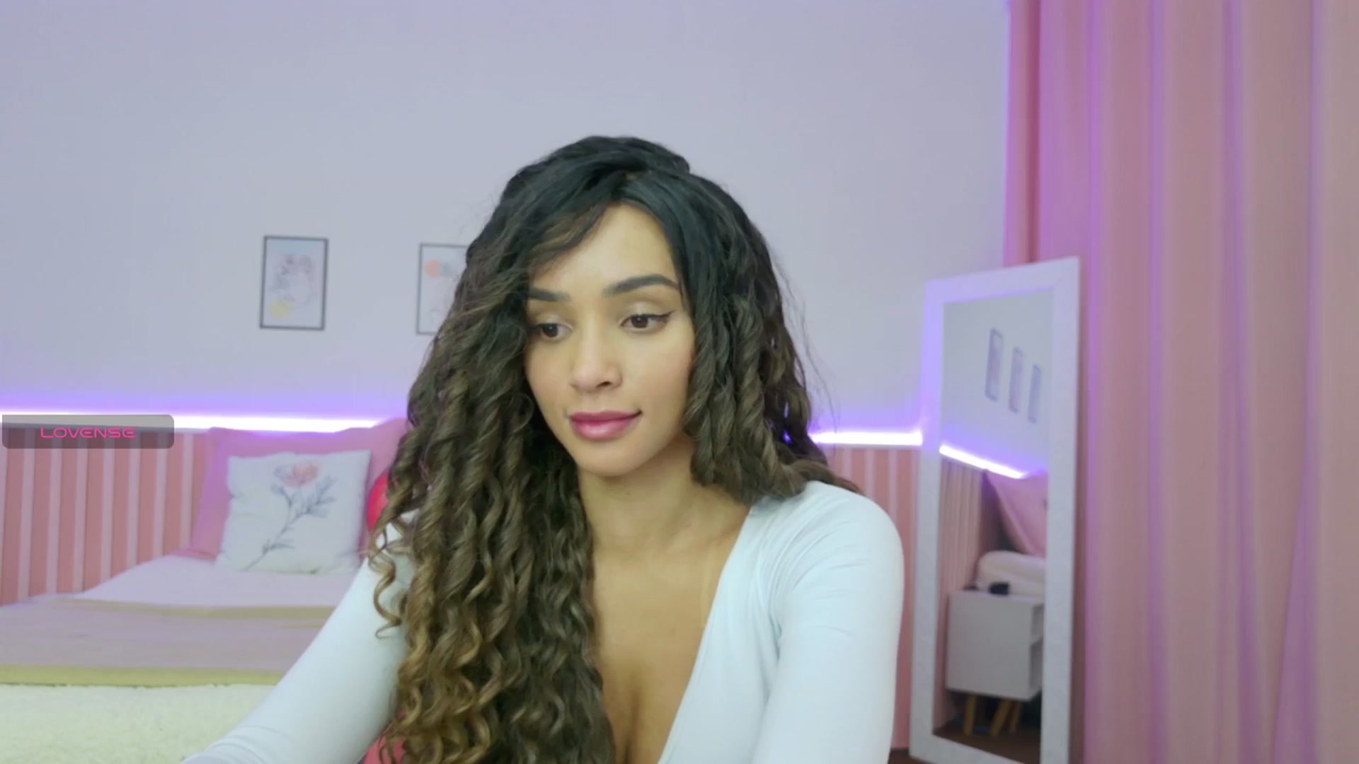 Gallery image thumbnail from Helen9g38's myfreecams stream on, 10/23/2025, 21:31 image 11 of 20