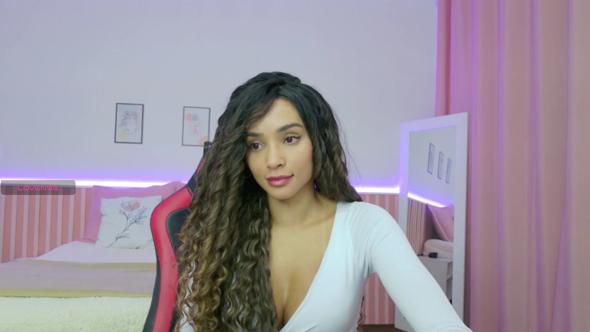 Gallery image thumbnail from Helen9g38's myfreecams stream on, 10/23/2025, 21:31 image 16 of 20