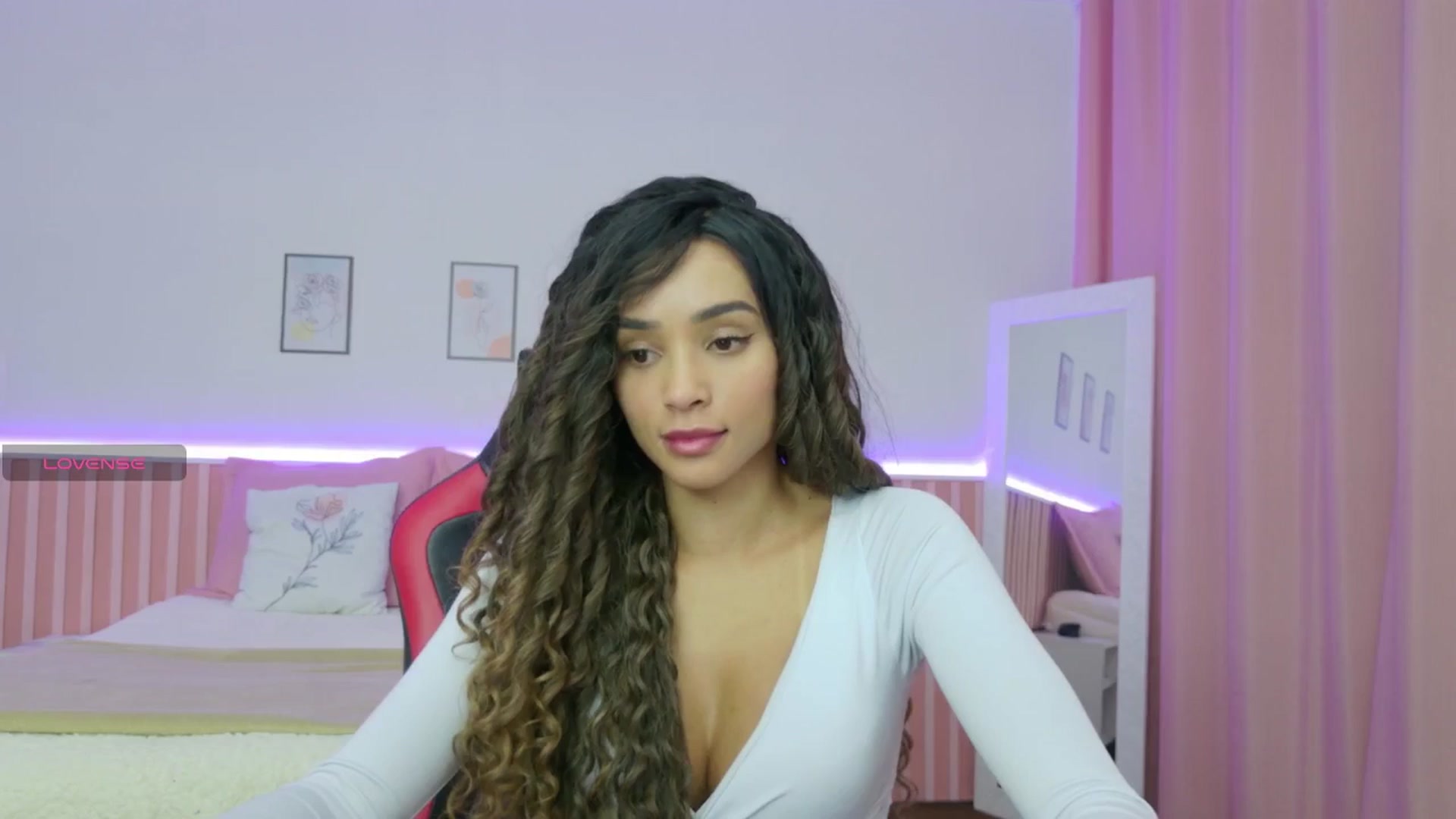 Gallery image thumbnail from Helen9g38's myfreecams stream on, 10/23/2025, 21:31 image 14 of 20