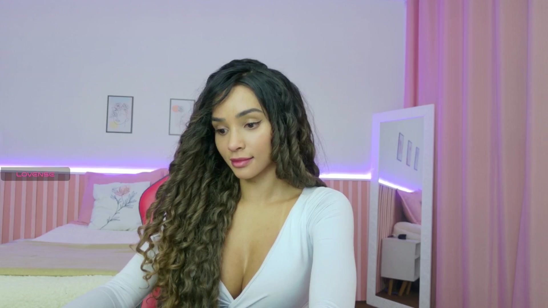 Gallery image thumbnail from Helen9g38's myfreecams stream on, 10/23/2025, 21:31 image 20 of 20