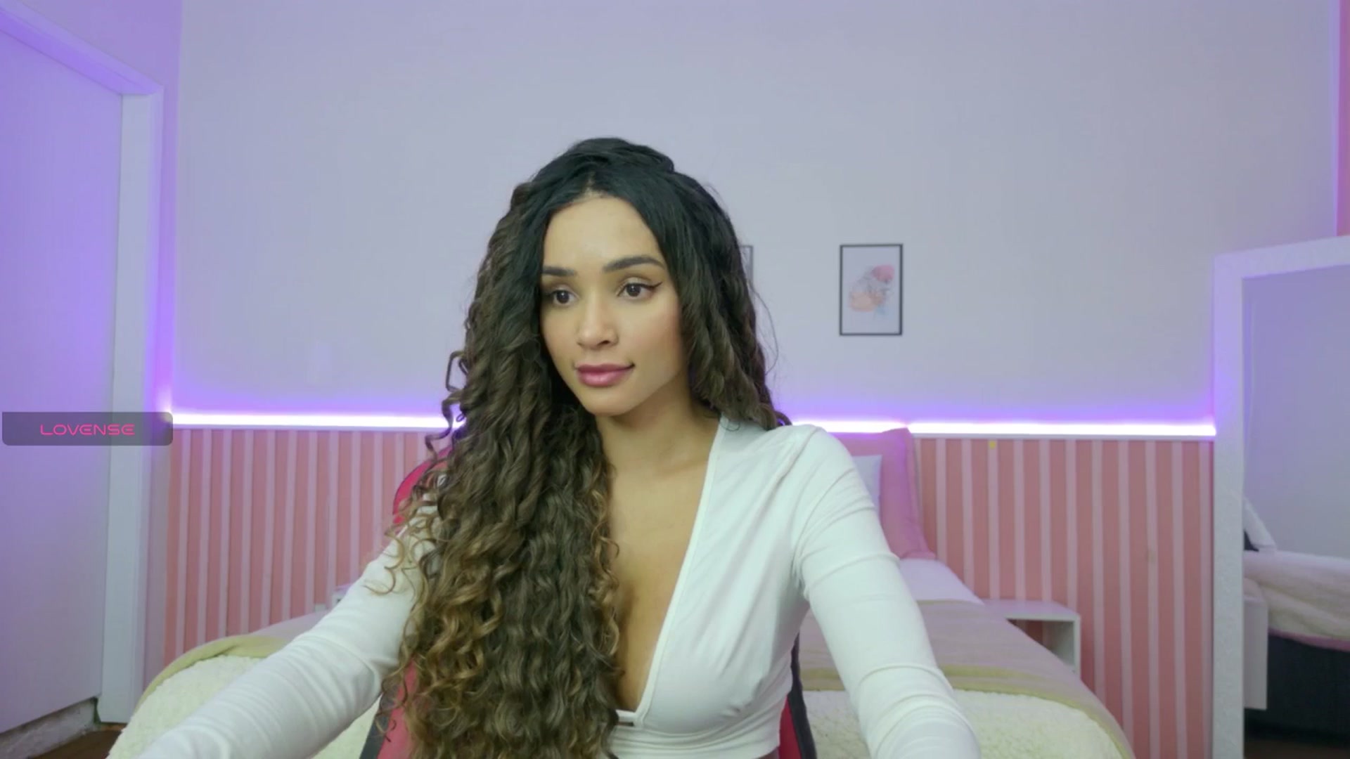 Gallery image thumbnail from Helen9g38's myfreecams stream on, 10/24/2025, 09:37 image 11 of 20