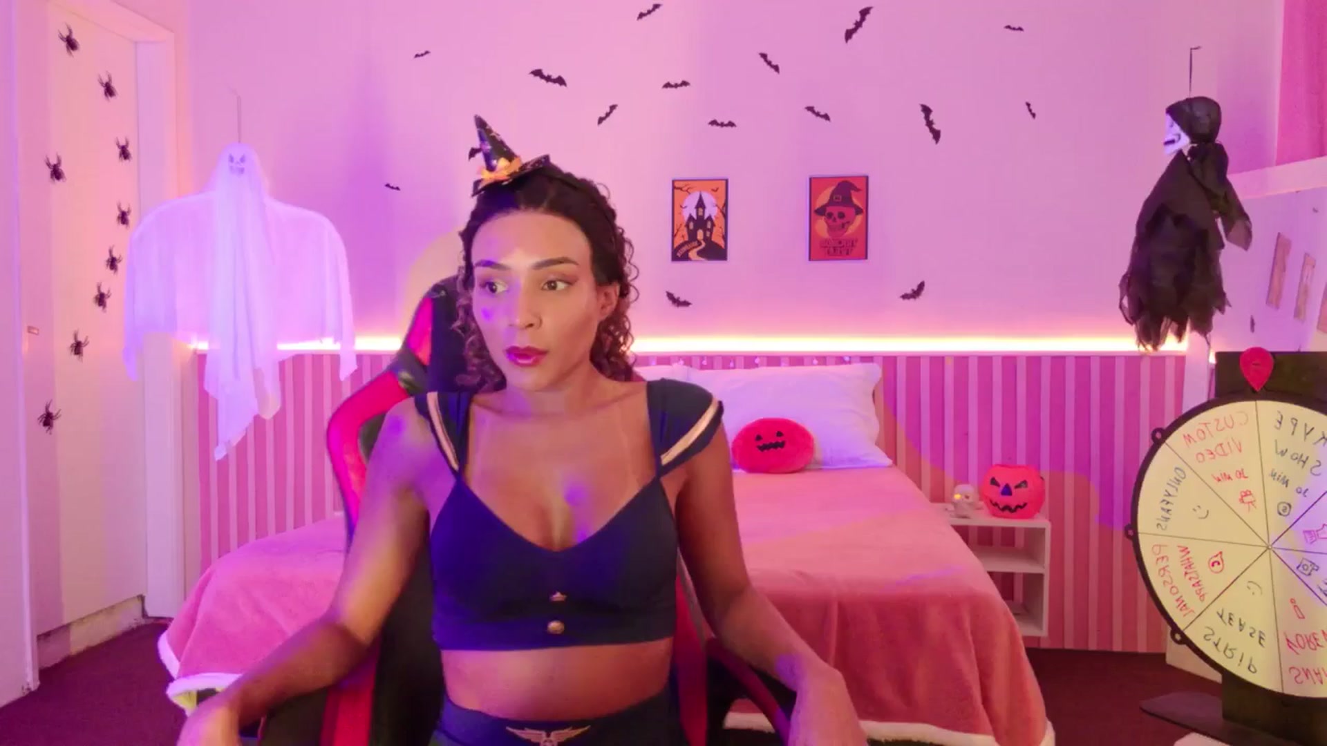 Gallery image thumbnail from Helen9g38's myfreecams stream on, 10/27/2025, 09:13 image 6 of 20