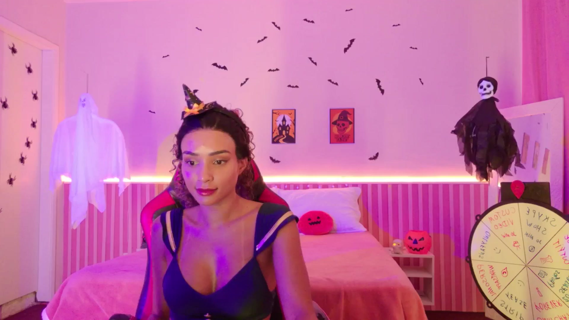 Gallery image thumbnail from Helen9g38's myfreecams stream on, 10/27/2025, 09:13 image 1 of 20