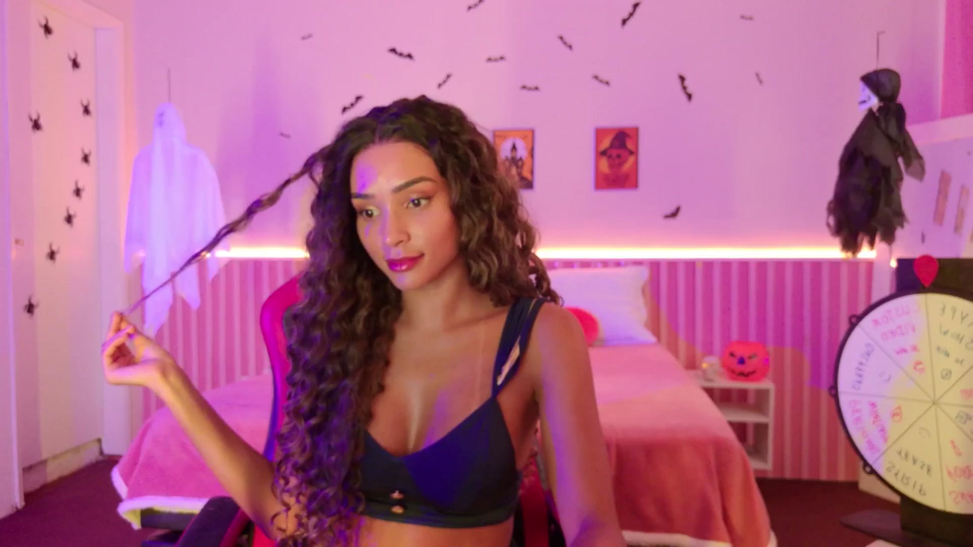 Gallery image thumbnail from Helen9g38's myfreecams stream on, 10/27/2025, 09:13 image 16 of 20