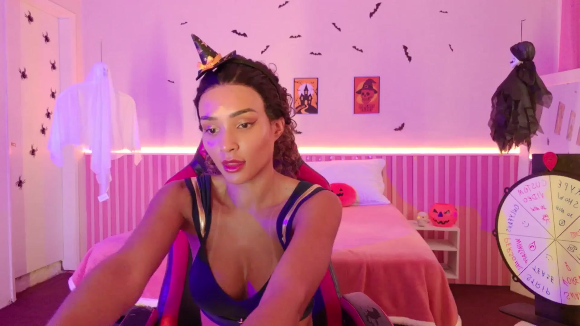 Gallery image thumbnail from Helen9g38's myfreecams stream on, 10/27/2025, 09:13 image 13 of 20