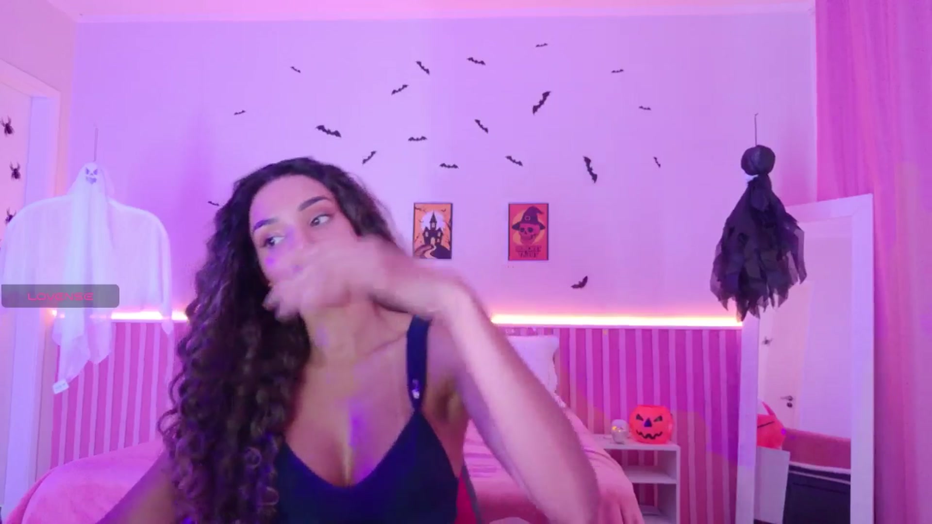 Gallery image thumbnail from Helen9g38's myfreecams stream on, 10/27/2025, 11:18 image 20 of 20