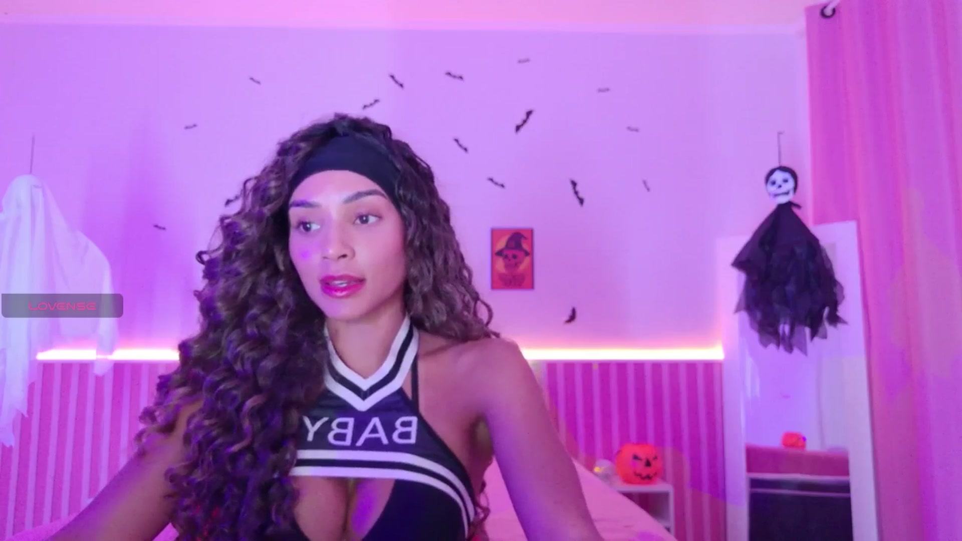 Gallery image thumbnail from Helen9g38's myfreecams stream on, 10/28/2025, 08:53 image 20 of 20