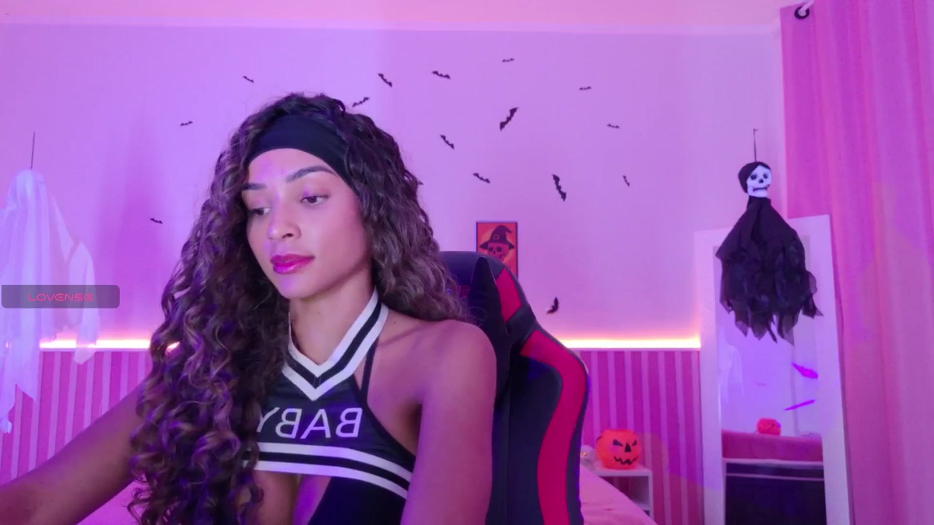Gallery image thumbnail from Helen9g38's myfreecams stream on, 10/28/2025, 08:53 image 19 of 20