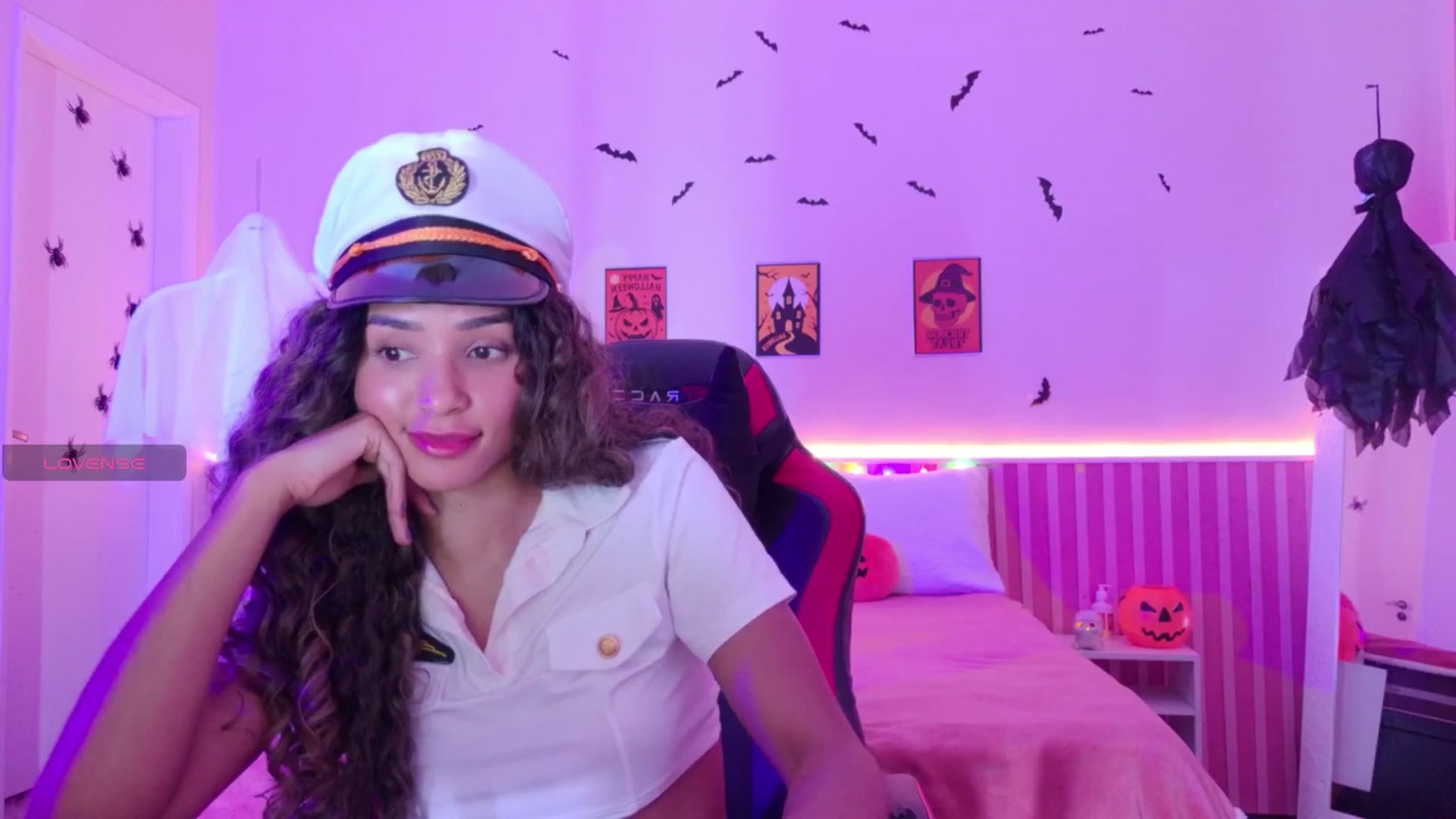 Gallery image thumbnail from Helen9g38's myfreecams stream on, 10/29/2025, 09:53 image 14 of 20