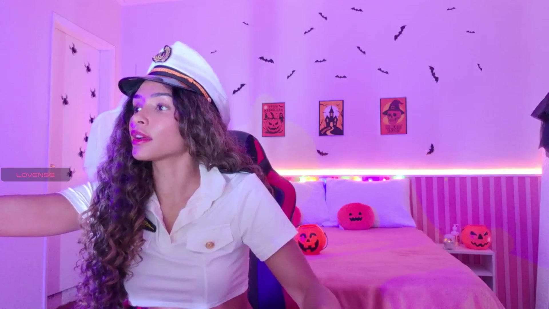 Gallery image thumbnail from Helen9g38's myfreecams stream on, 10/29/2025, 09:53 image 7 of 20
