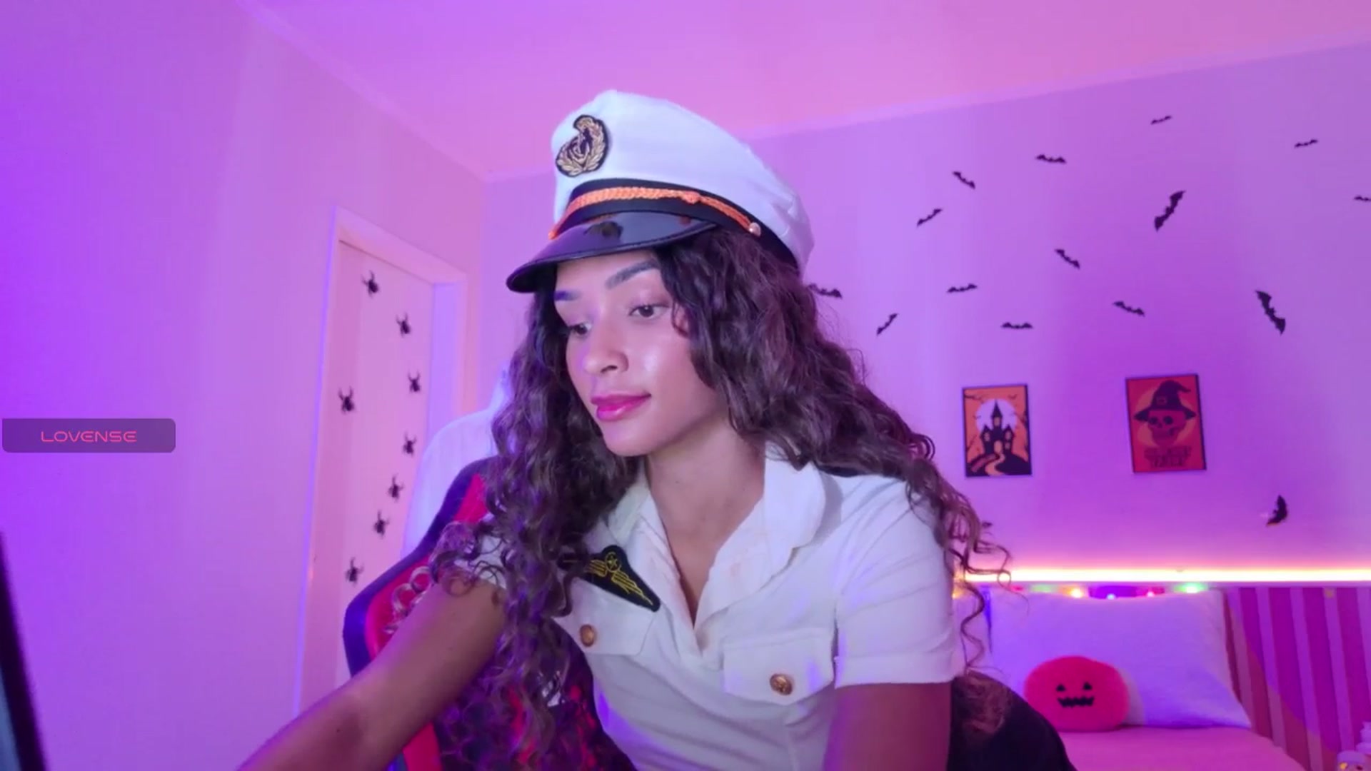 Gallery image thumbnail from Helen9g38's myfreecams stream on, 10/29/2025, 09:53 image 18 of 20