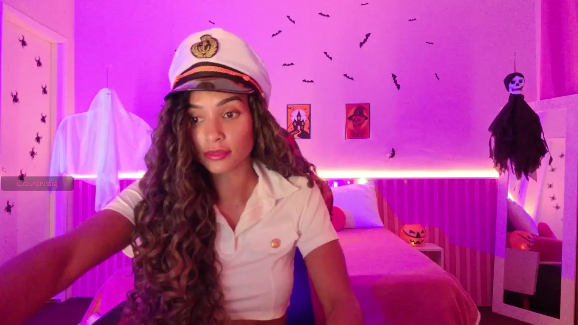 Gallery image thumbnail from Helen9g38's myfreecams stream on, 11/01/2025, 08:34 image 13 of 20