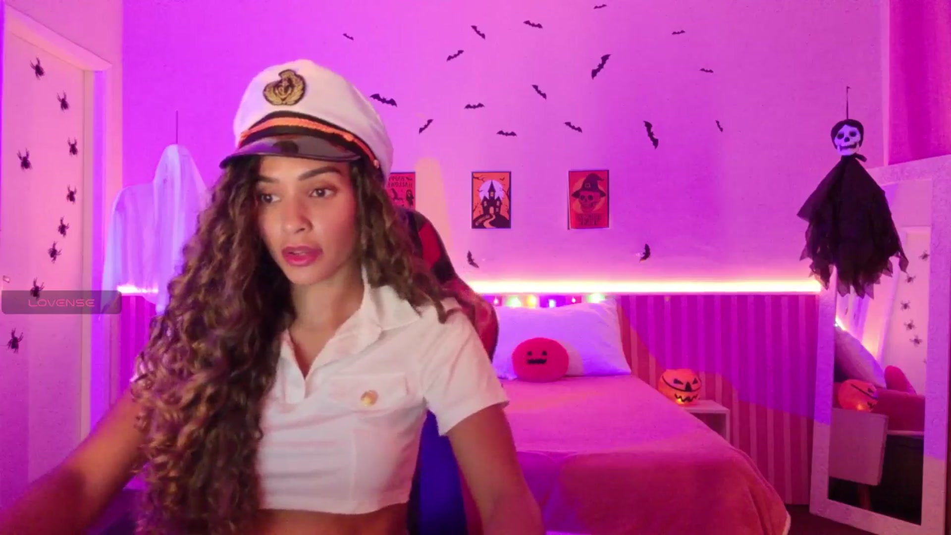 Gallery image thumbnail from Helen9g38's myfreecams stream on, 11/01/2025, 08:34 image 18 of 20