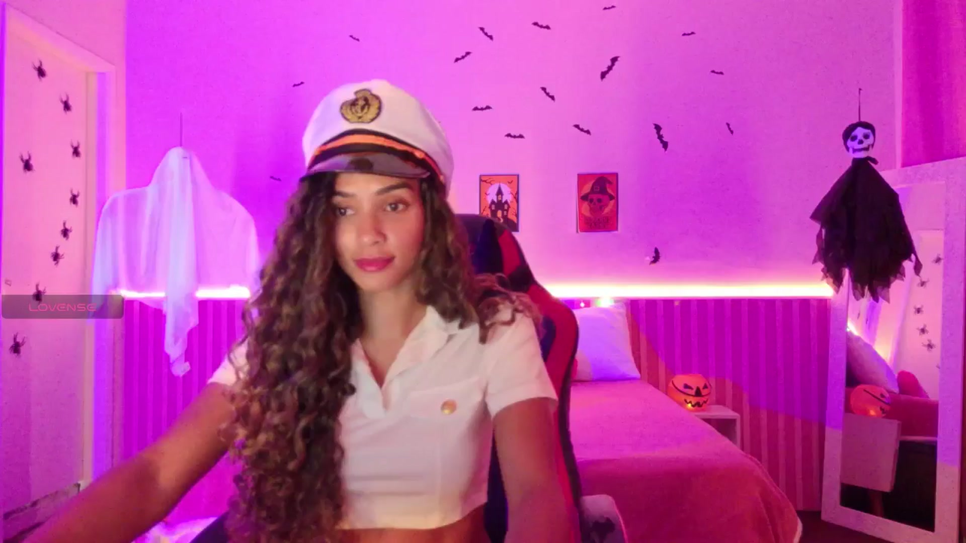 Gallery image thumbnail from Helen9g38's myfreecams stream on, 11/01/2025, 08:34 image 10 of 20