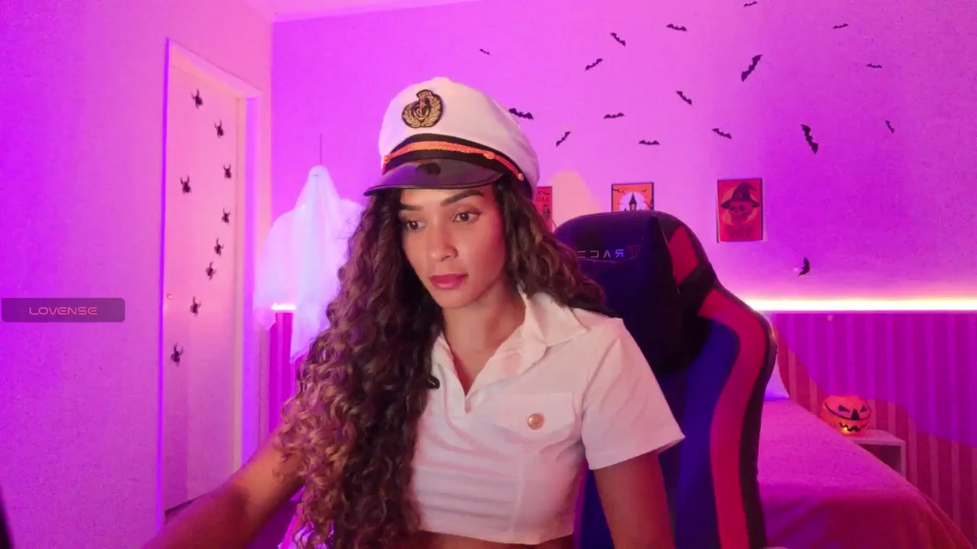 Gallery image thumbnail from Helen9g38's myfreecams stream on, 11/01/2025, 08:57 image 13 of 20