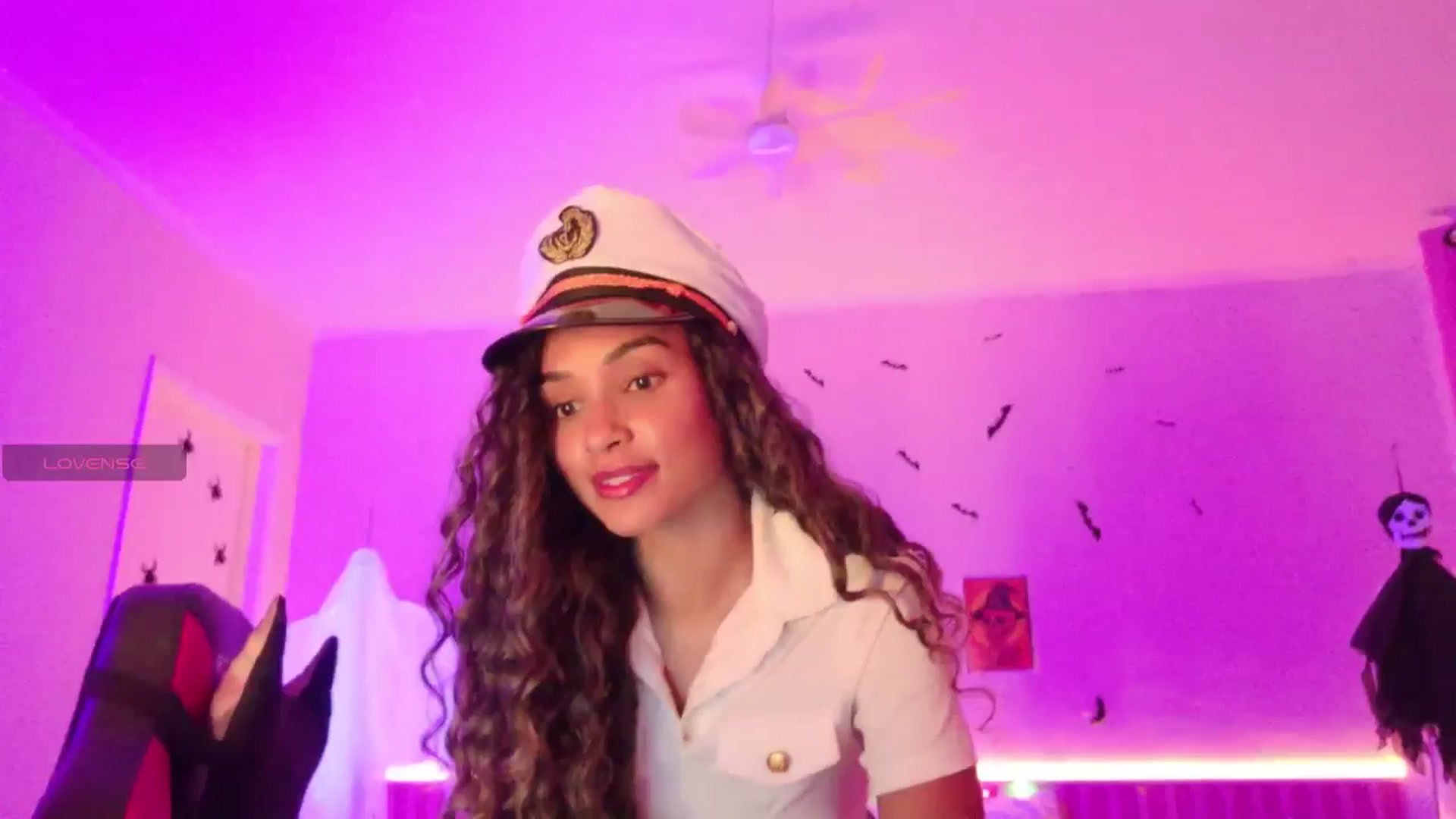 Gallery image thumbnail from Helen9g38's myfreecams stream on, 11/01/2025, 08:57 image 1 of 20