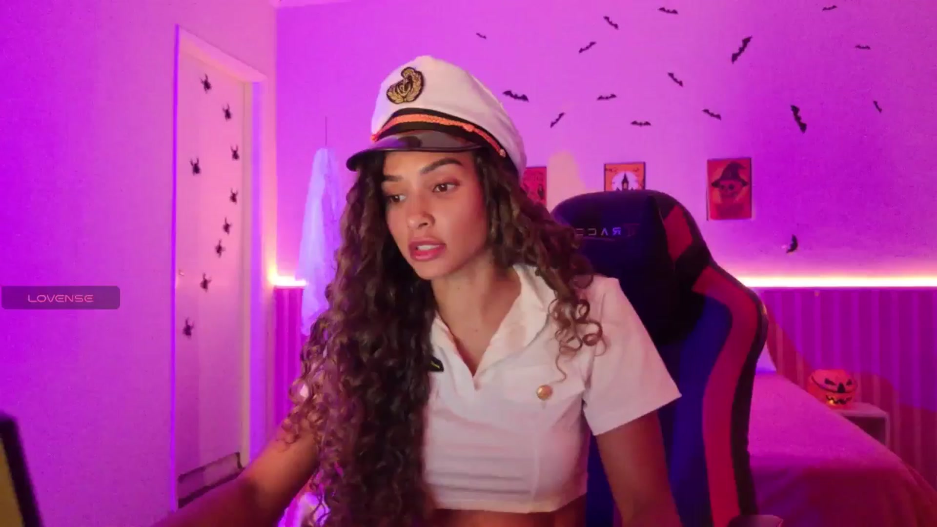 Gallery image thumbnail from Helen9g38's myfreecams stream on, 11/01/2025, 08:57 image 12 of 20
