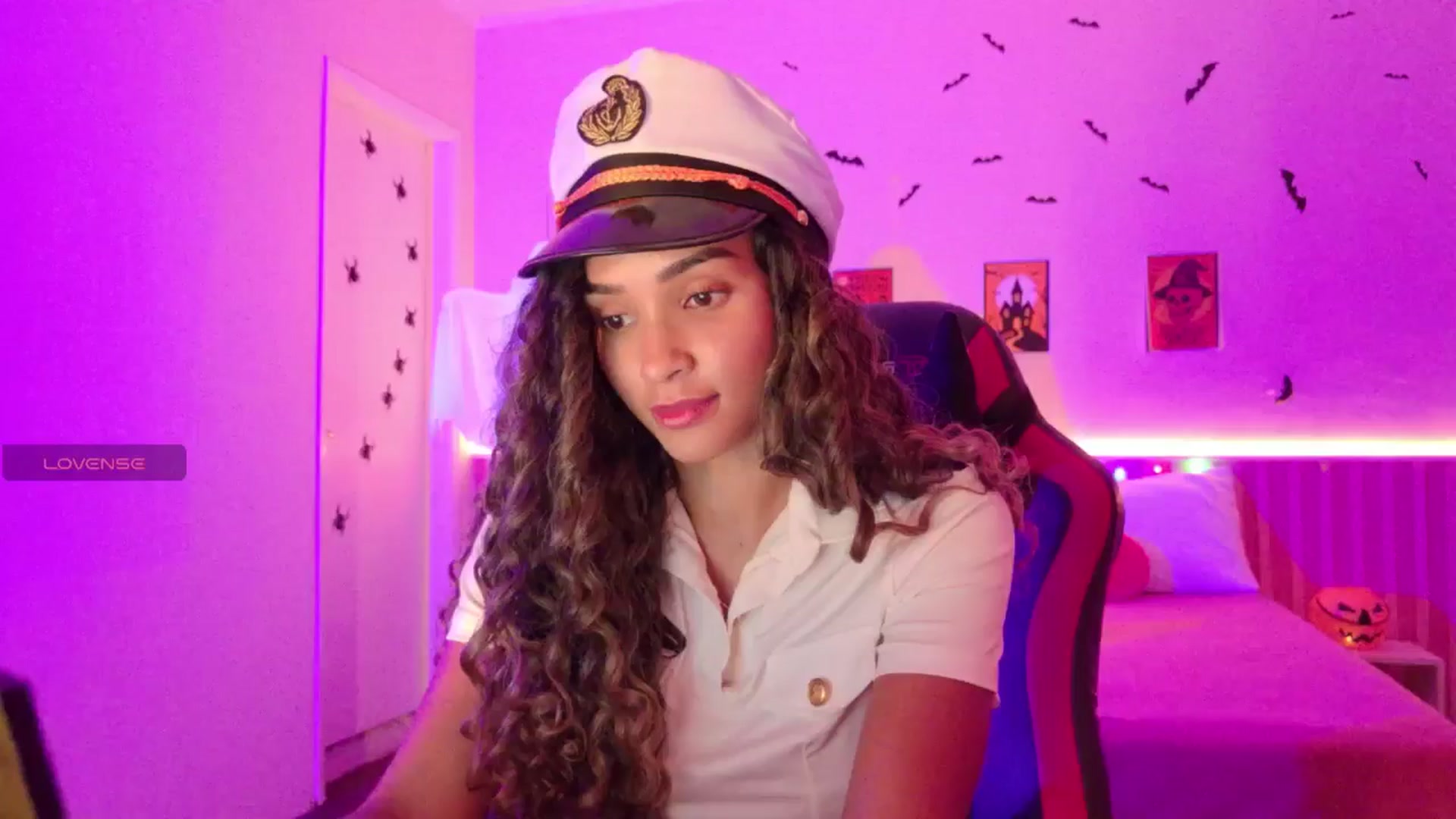 Gallery image thumbnail from Helen9g38's myfreecams stream on, 11/01/2025, 10:17 image 9 of 20