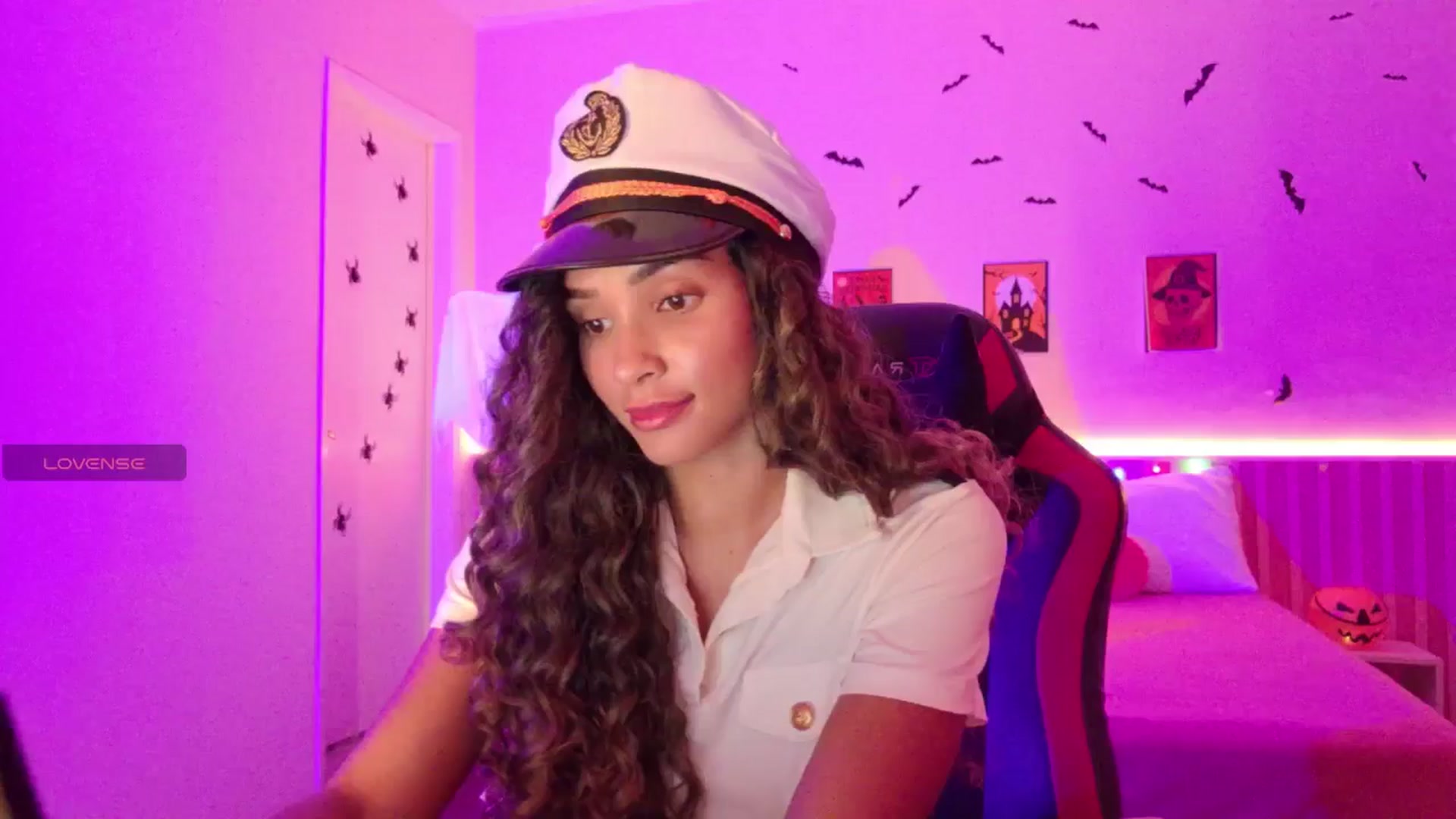 Gallery image thumbnail from Helen9g38's myfreecams stream on, 11/01/2025, 10:17 image 15 of 20