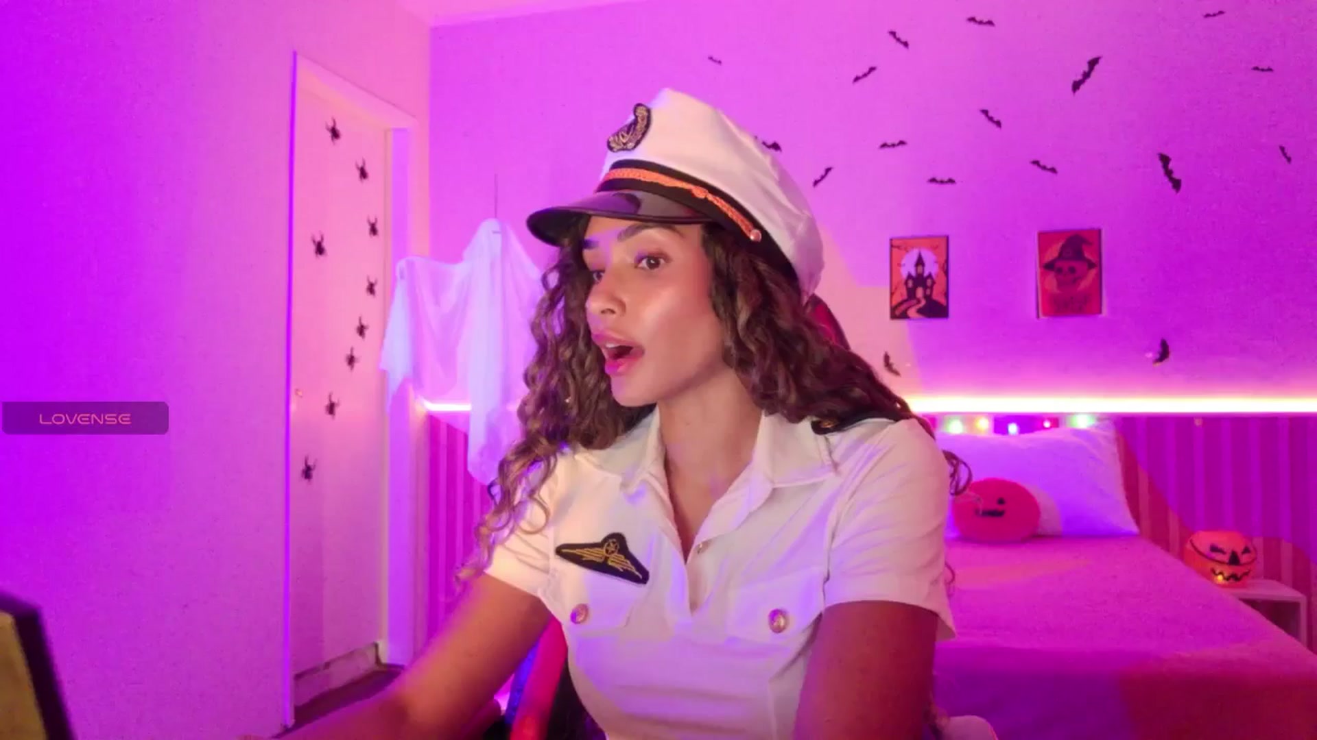 Gallery image thumbnail from Helen9g38's myfreecams stream on, 11/01/2025, 10:17 image 17 of 20