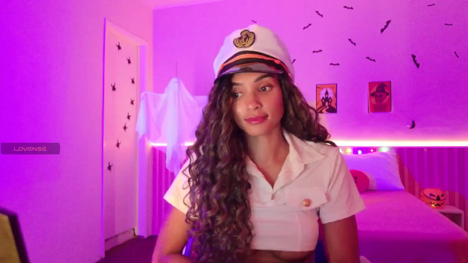Gallery image thumbnail from Helen9g38's myfreecams stream on, 11/01/2025, 10:17 image 13 of 20