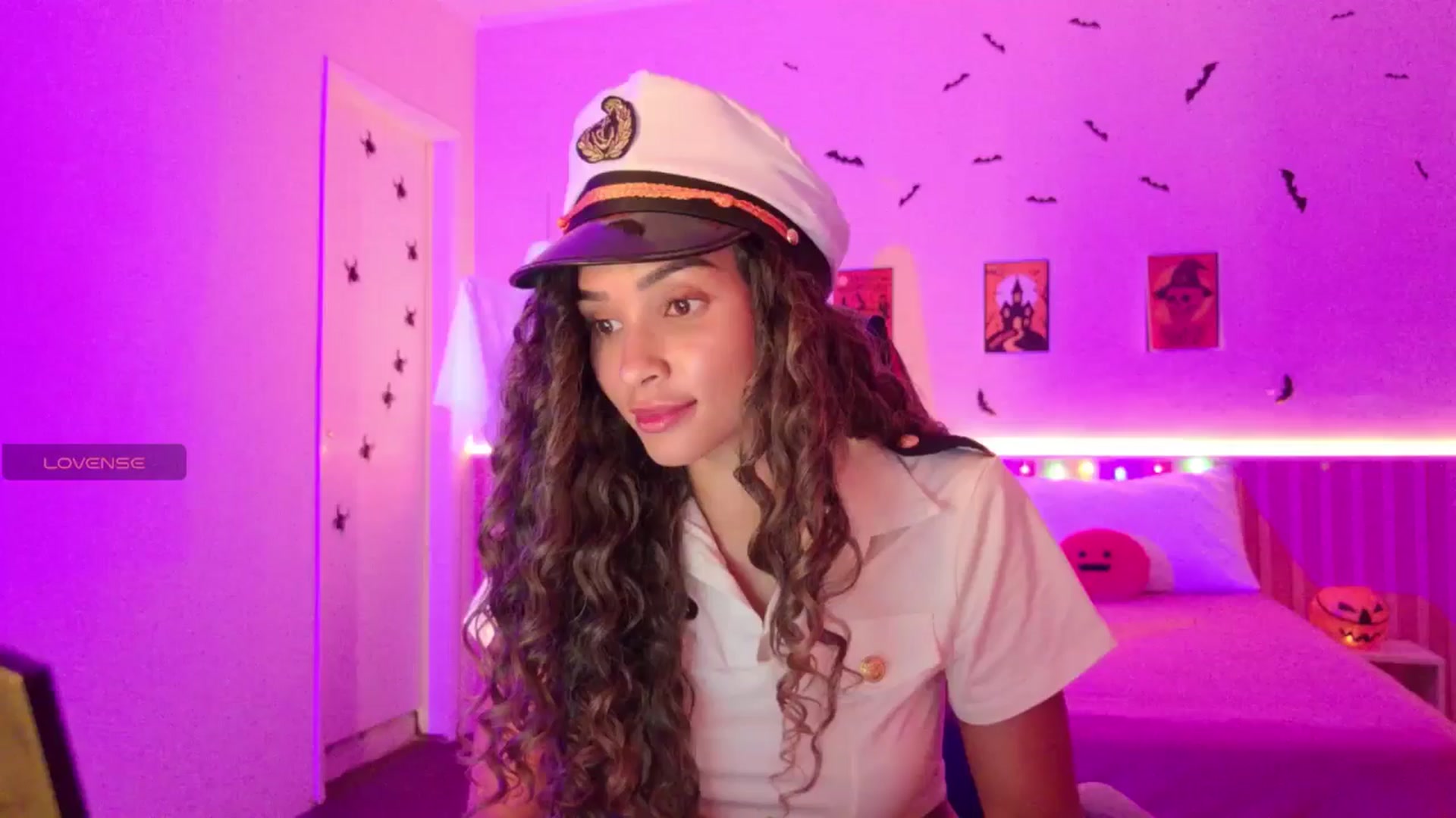 Gallery image thumbnail from Helen9g38's myfreecams stream on, 11/01/2025, 10:17 image 11 of 20