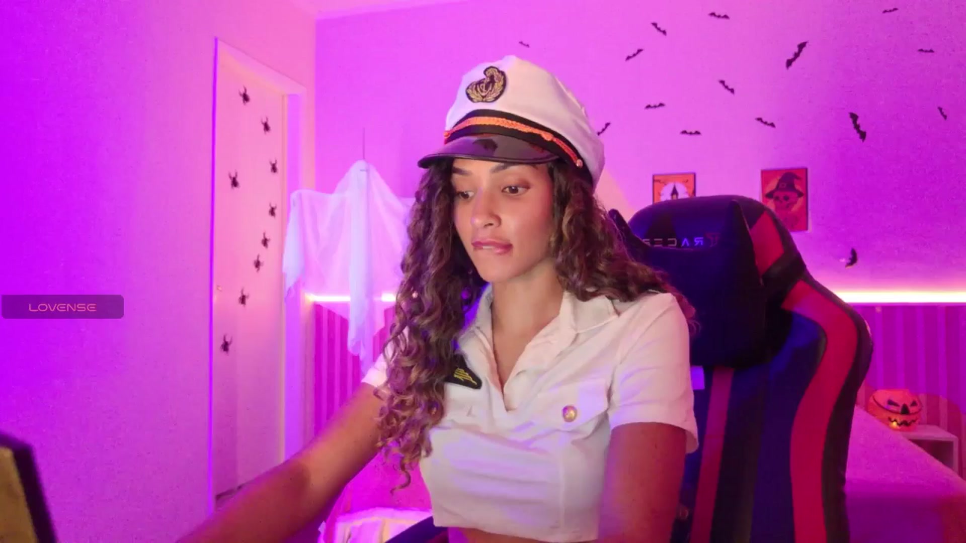 Gallery image thumbnail from Helen9g38's myfreecams stream on, 11/01/2025, 10:17 image 20 of 20