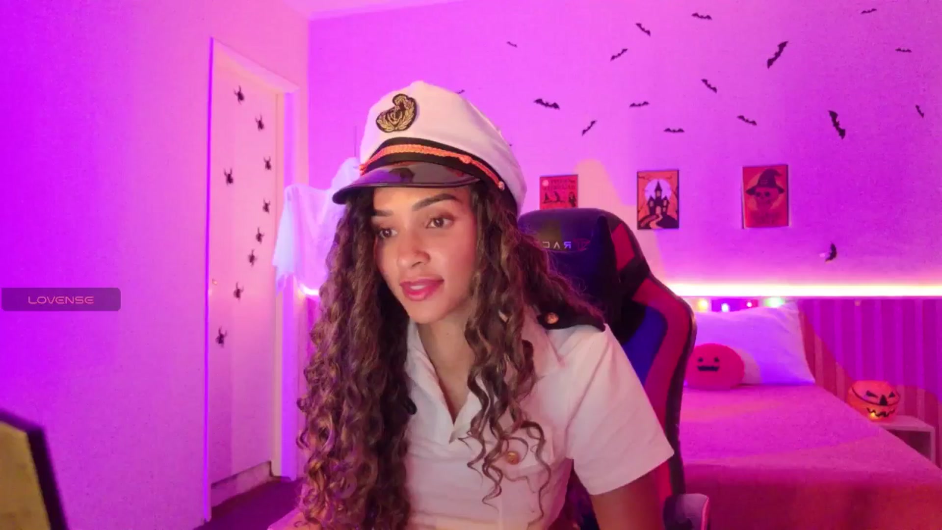 Gallery image thumbnail from Helen9g38's myfreecams stream on, 11/01/2025, 10:17 image 6 of 20