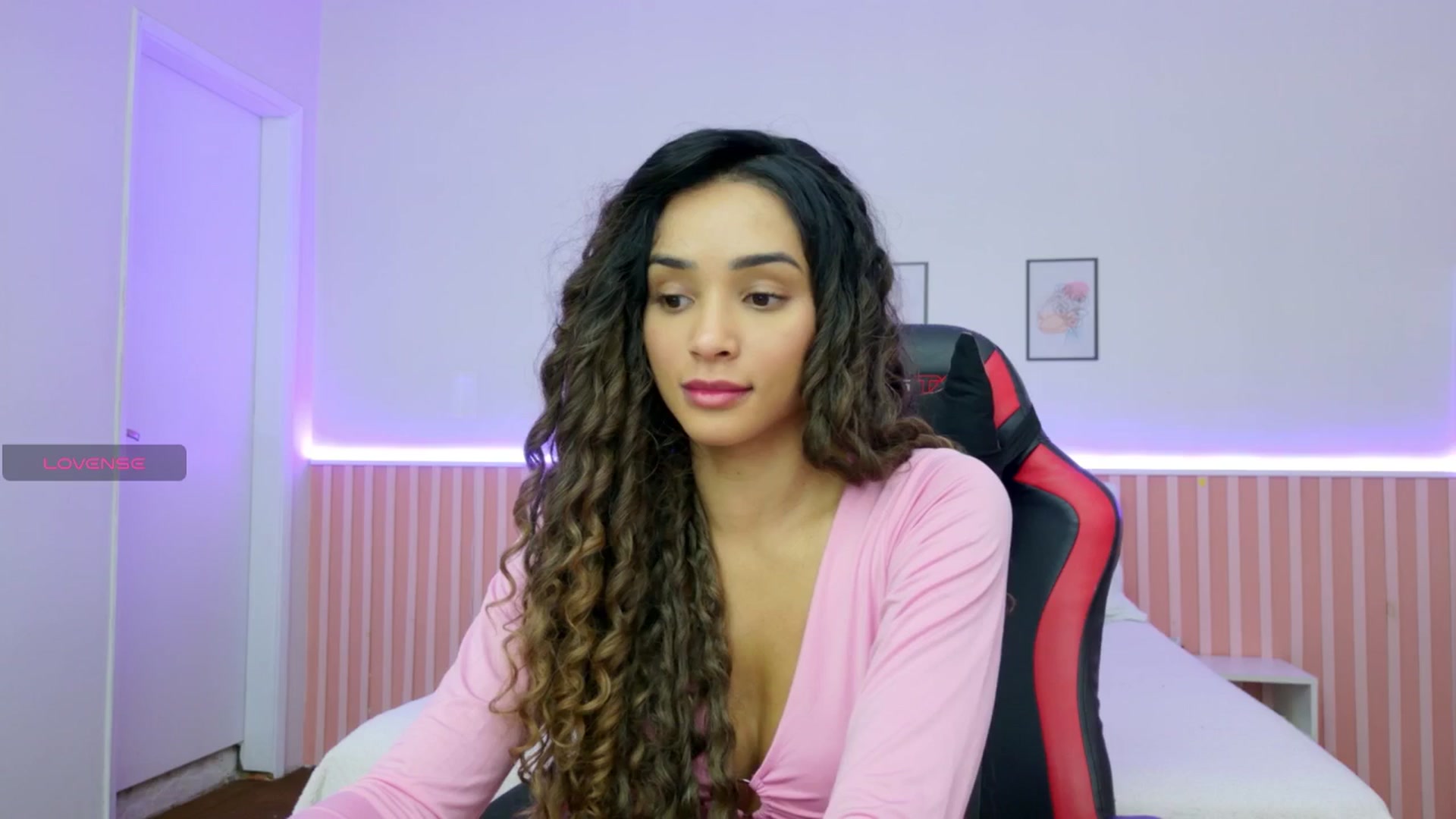 Gallery image thumbnail from Helen9g38's myfreecams stream on, 11/07/2025, 10:28 image 4 of 20