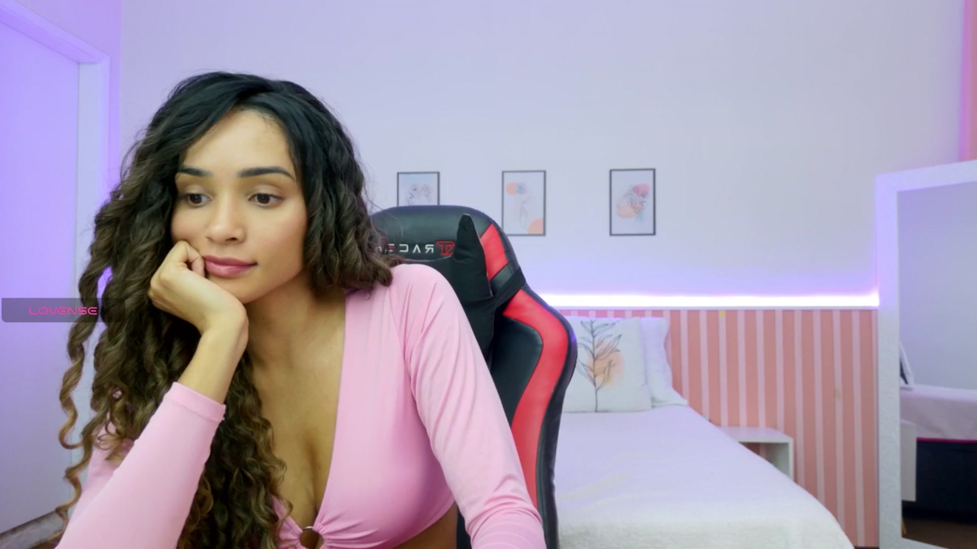 Gallery image thumbnail from Helen9g38's myfreecams stream on, 11/07/2025, 11:19 image 17 of 20