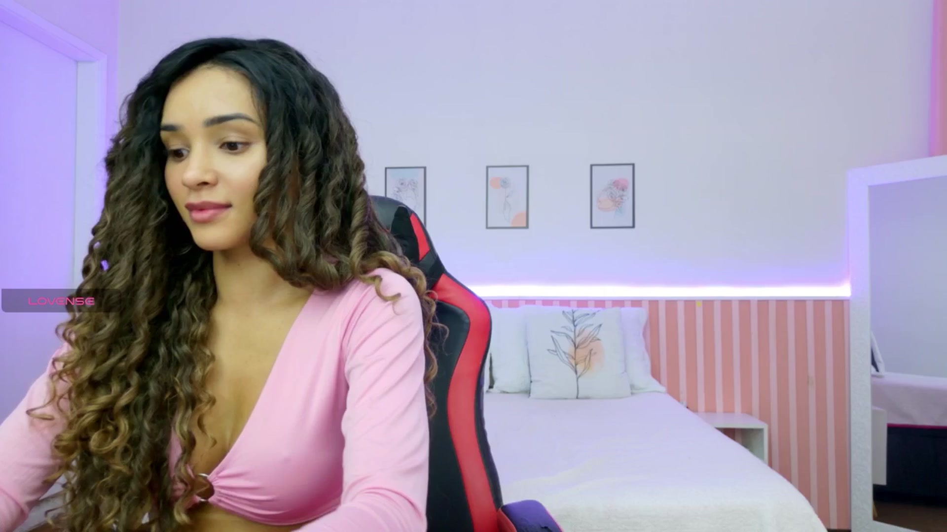 Gallery image thumbnail from Helen9g38's myfreecams stream on, 11/07/2025, 11:19 image 3 of 20