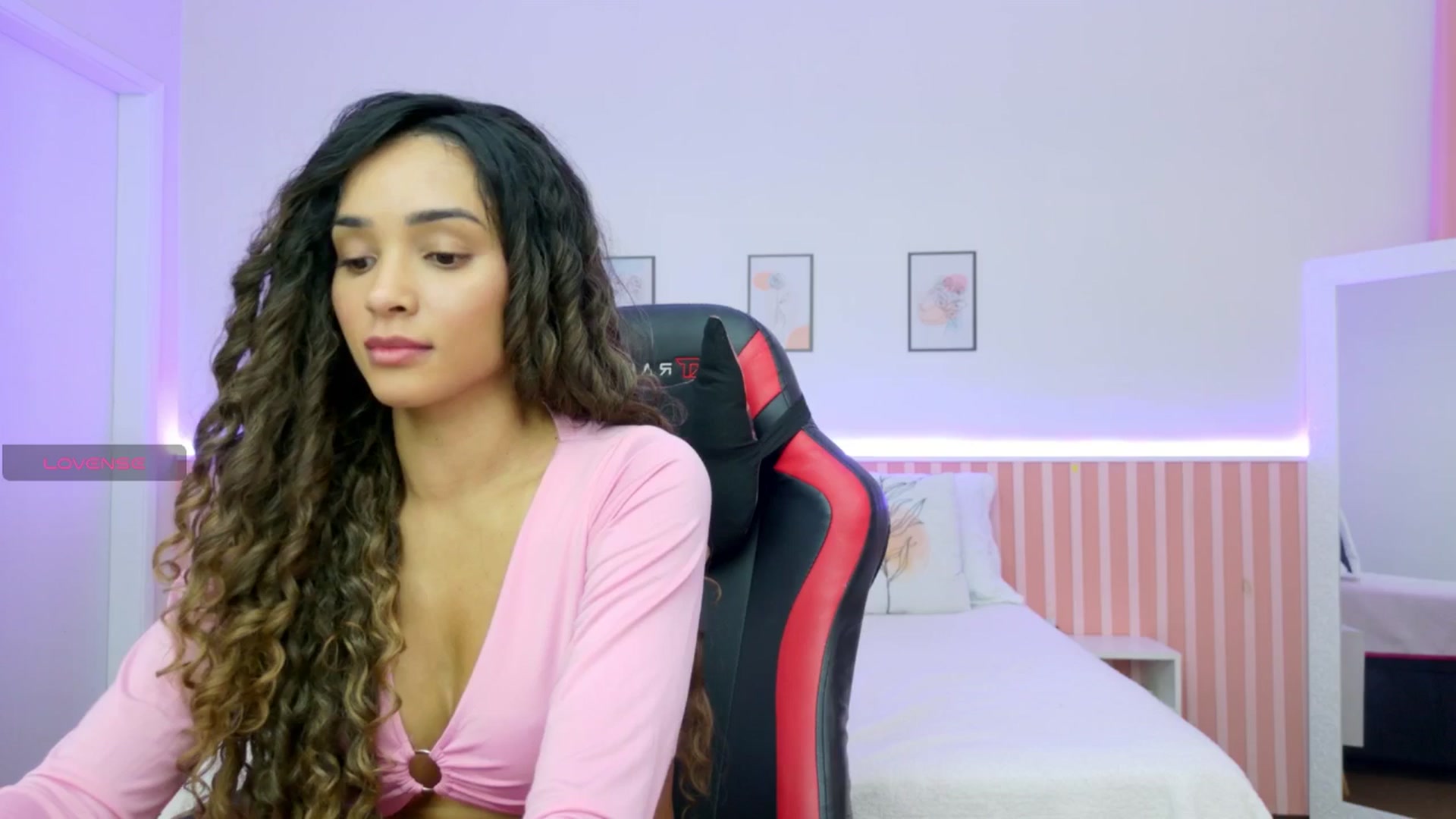 Gallery image thumbnail from Helen9g38's myfreecams stream on, 11/07/2025, 11:19 image 16 of 20