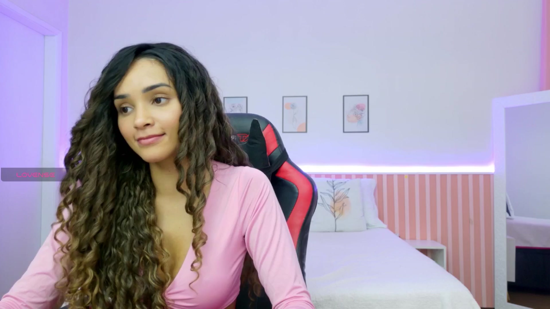Gallery image thumbnail from Helen9g38's myfreecams stream on, 11/07/2025, 11:19 image 10 of 20