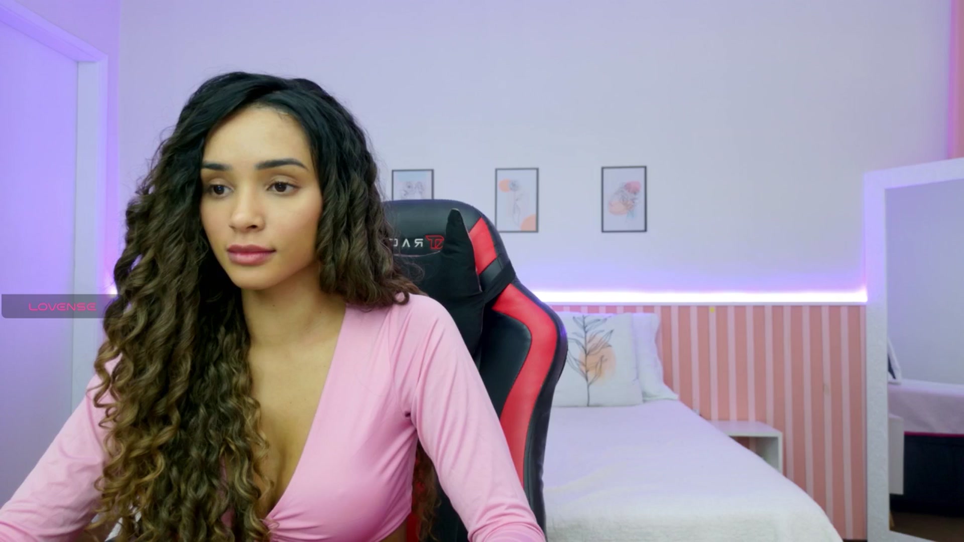 Gallery image thumbnail from Helen9g38's myfreecams stream on, 11/07/2025, 11:19 image 12 of 20
