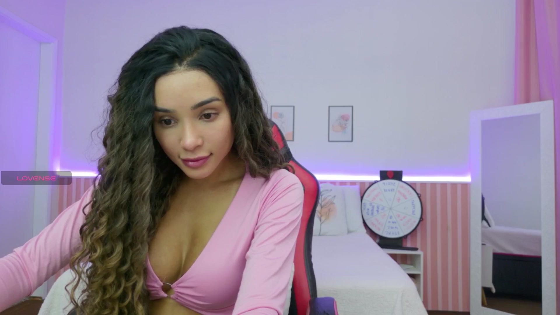 Gallery image thumbnail from Helen9g38's myfreecams stream on, 11/11/2025, 10:39 image 14 of 20