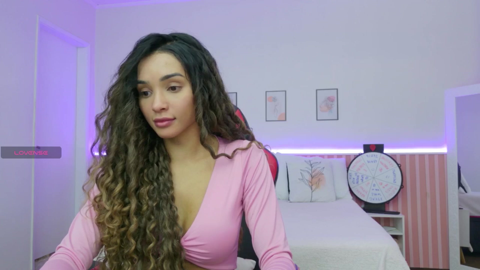Gallery image thumbnail from Helen9g38's myfreecams stream on, 11/11/2025, 12:02 image 6 of 20