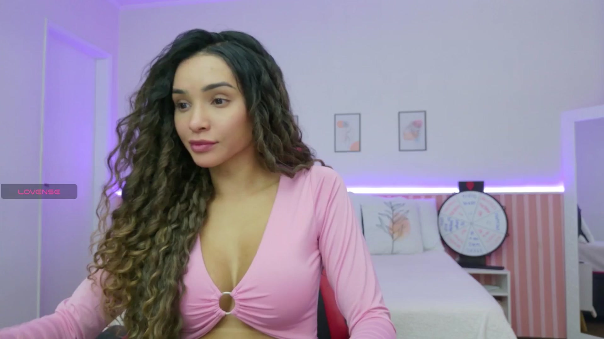 Gallery image thumbnail from Helen9g38's myfreecams stream on, 11/11/2025, 12:02 image 1 of 20