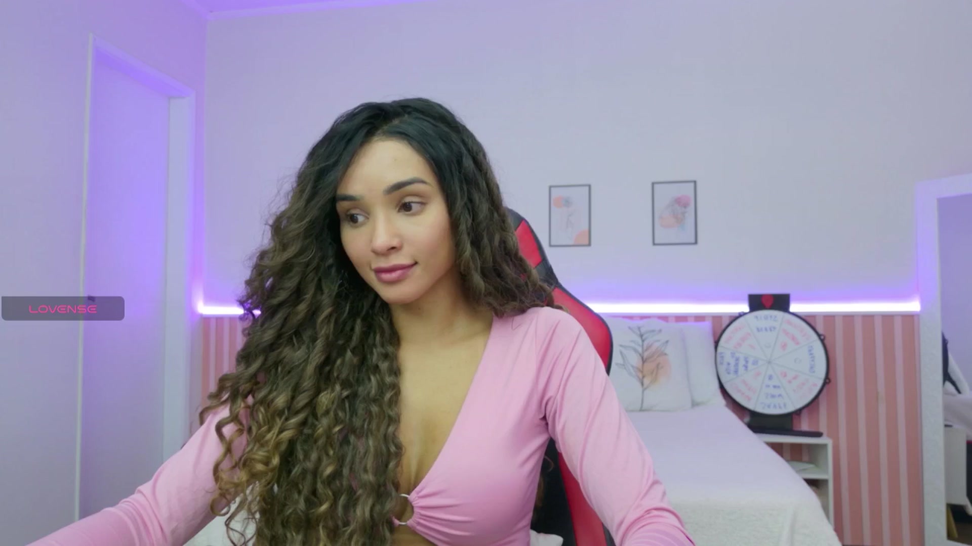 Gallery image thumbnail from Helen9g38's myfreecams stream on, 11/11/2025, 12:02 image 15 of 20
