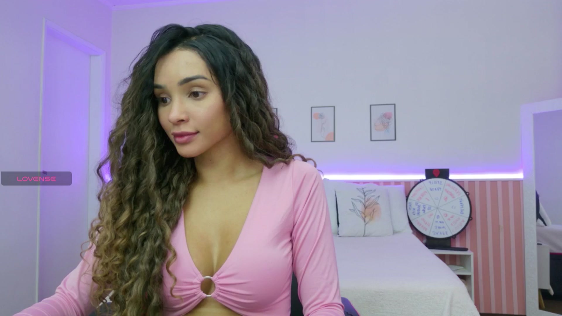 Gallery image thumbnail from Helen9g38's myfreecams stream on, 11/11/2025, 12:02 image 2 of 20