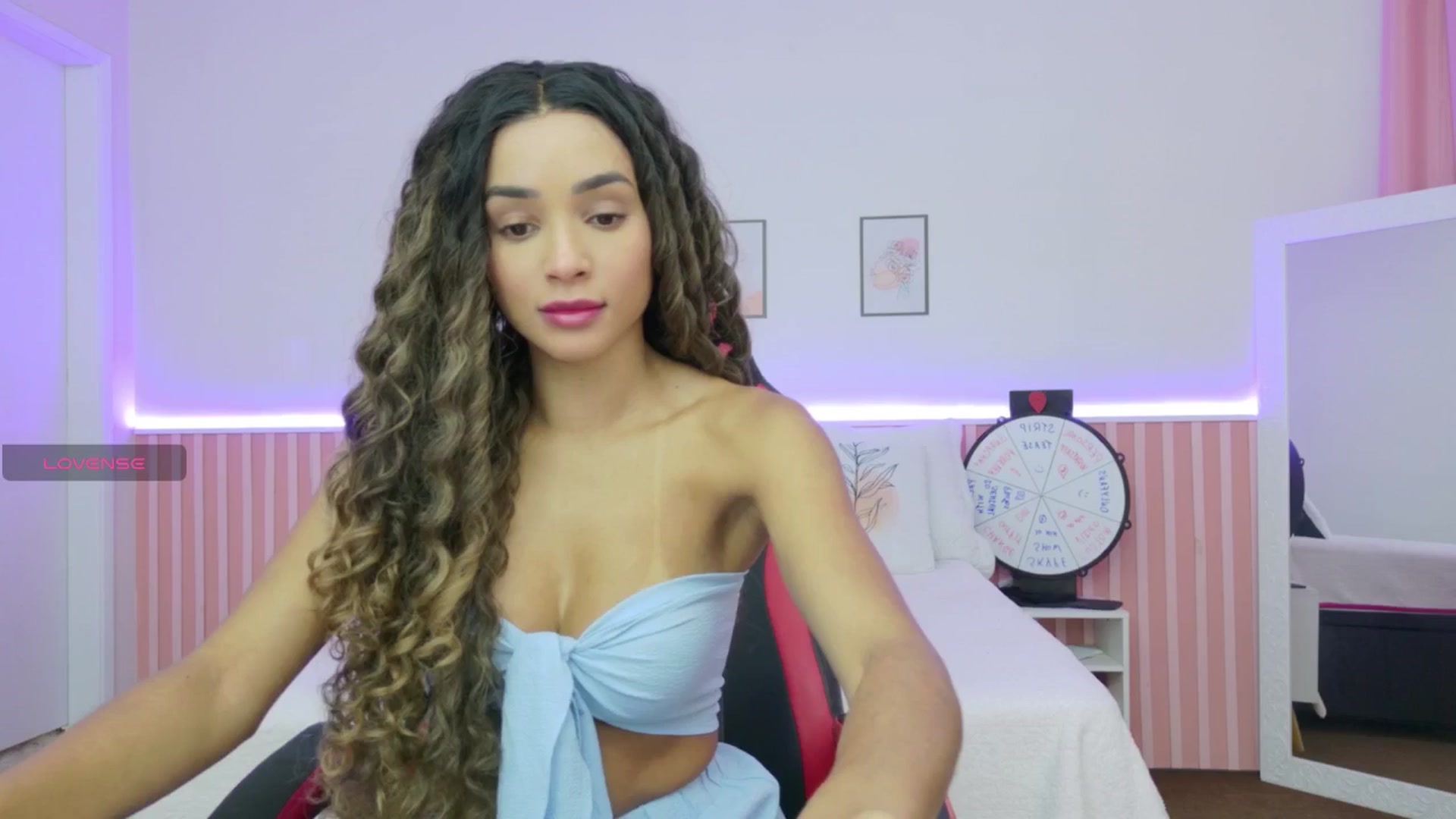 Gallery image thumbnail from Helen9g38's myfreecams stream on, 11/12/2025, 10:36 image 3 of 20
