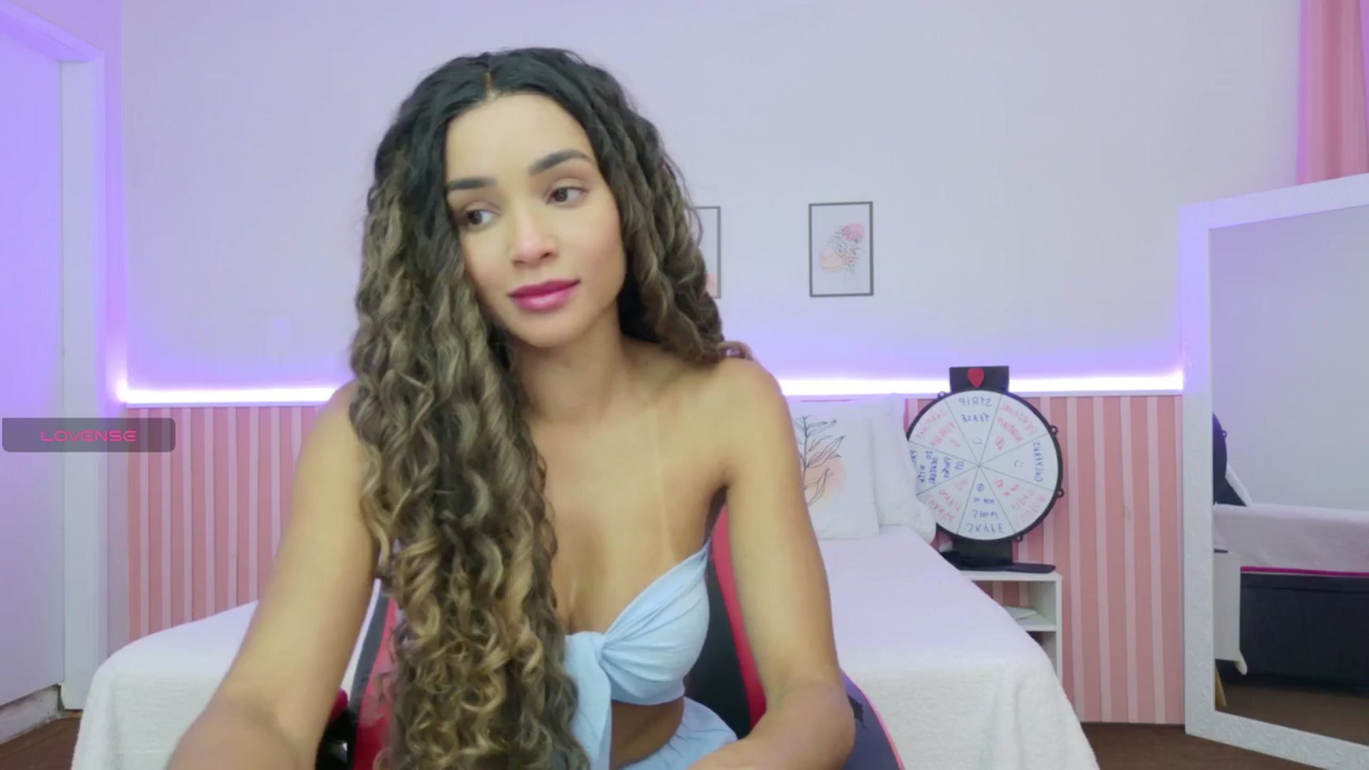 Gallery image thumbnail from Helen9g38's myfreecams stream on, 11/12/2025, 10:36 image 6 of 20